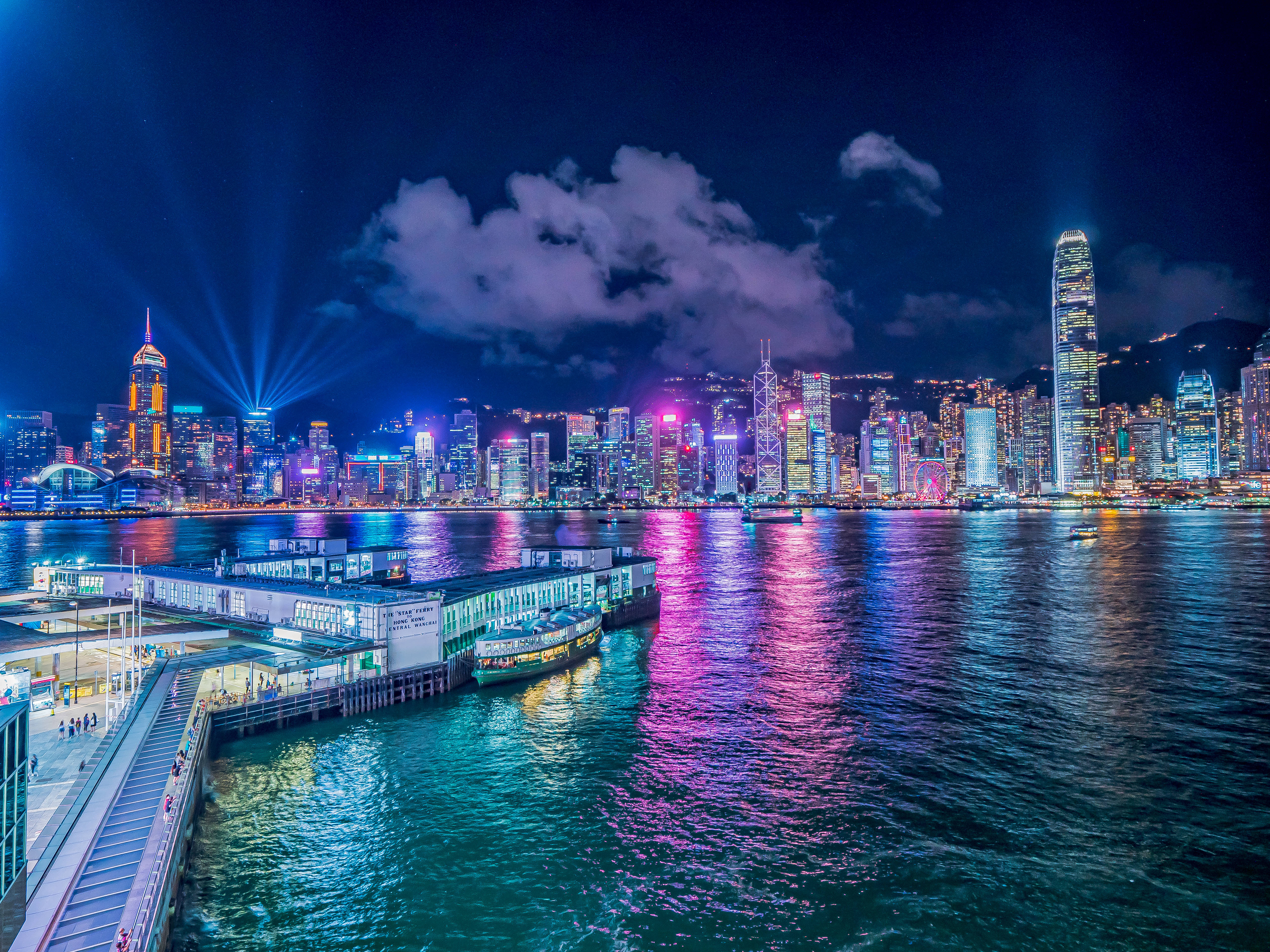 Hong Kong Skyline, neon lights, water, 4K Desktop Wallpaper