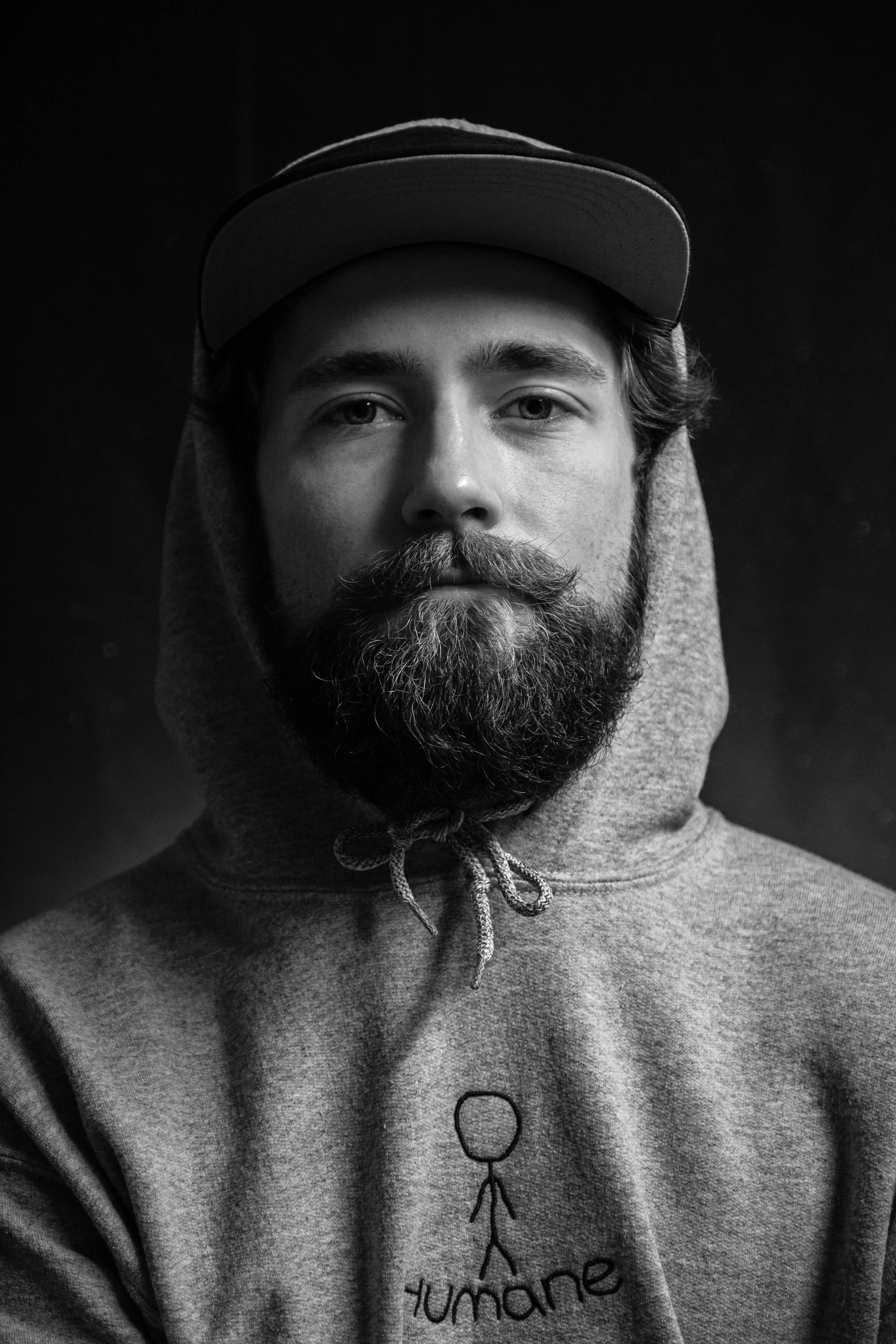bearded man, hoodie, cap, 2K Phone Wallpaper