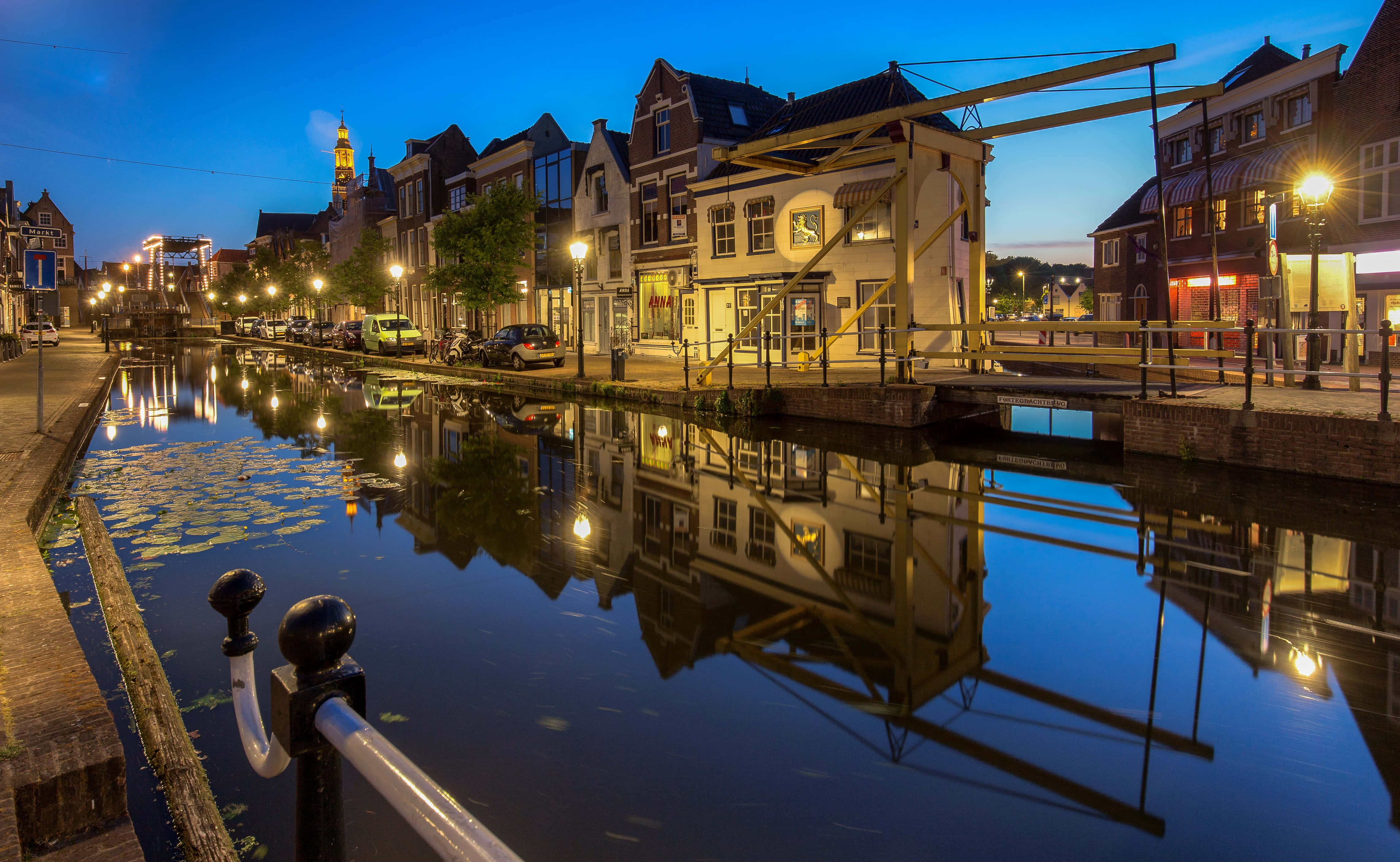 Hoorn, canal, night, 4K Desktop Wallpaper