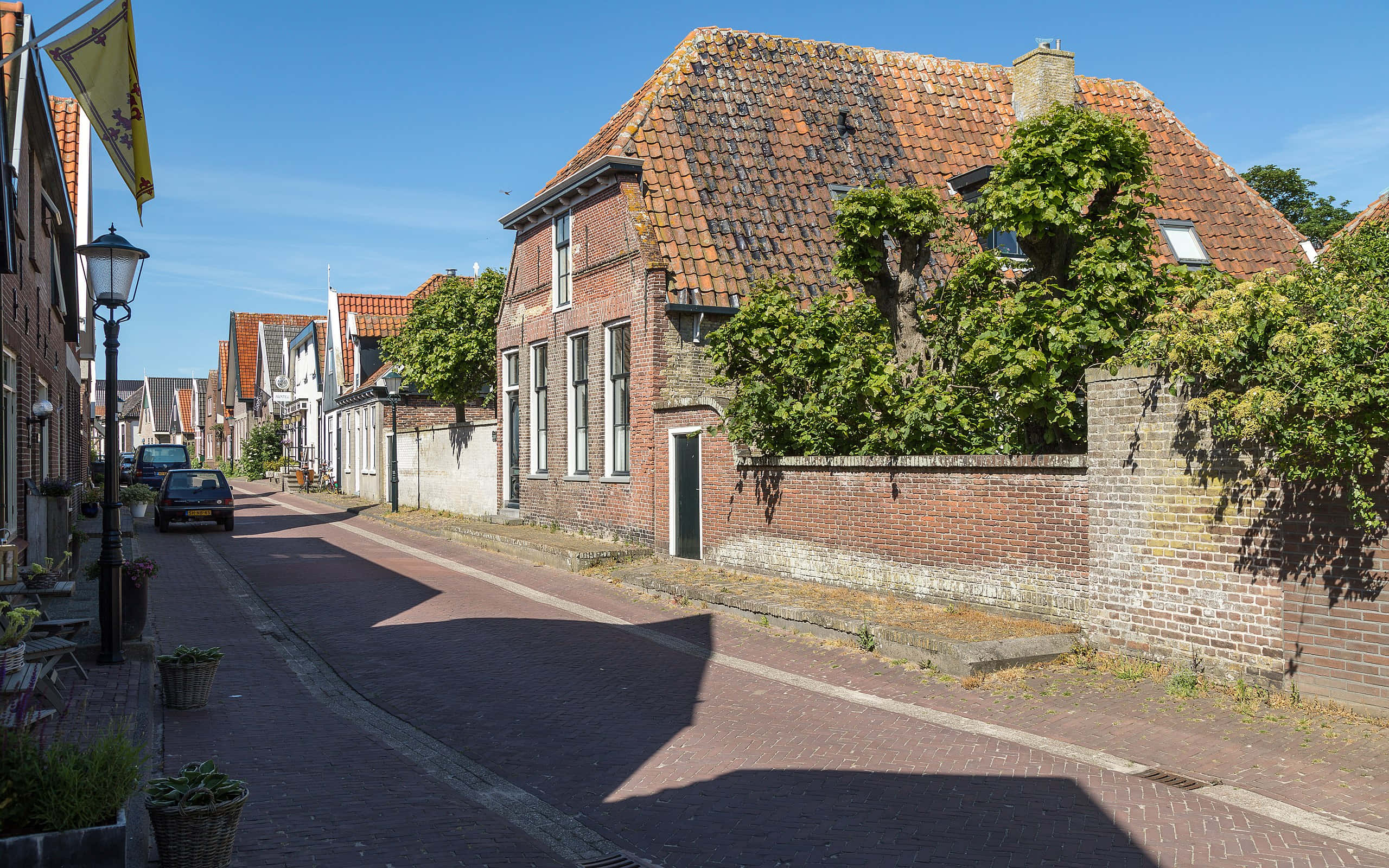 Hoorn, historic Dutch street scene, cobblestone street, 2K Desktop Wallpaper