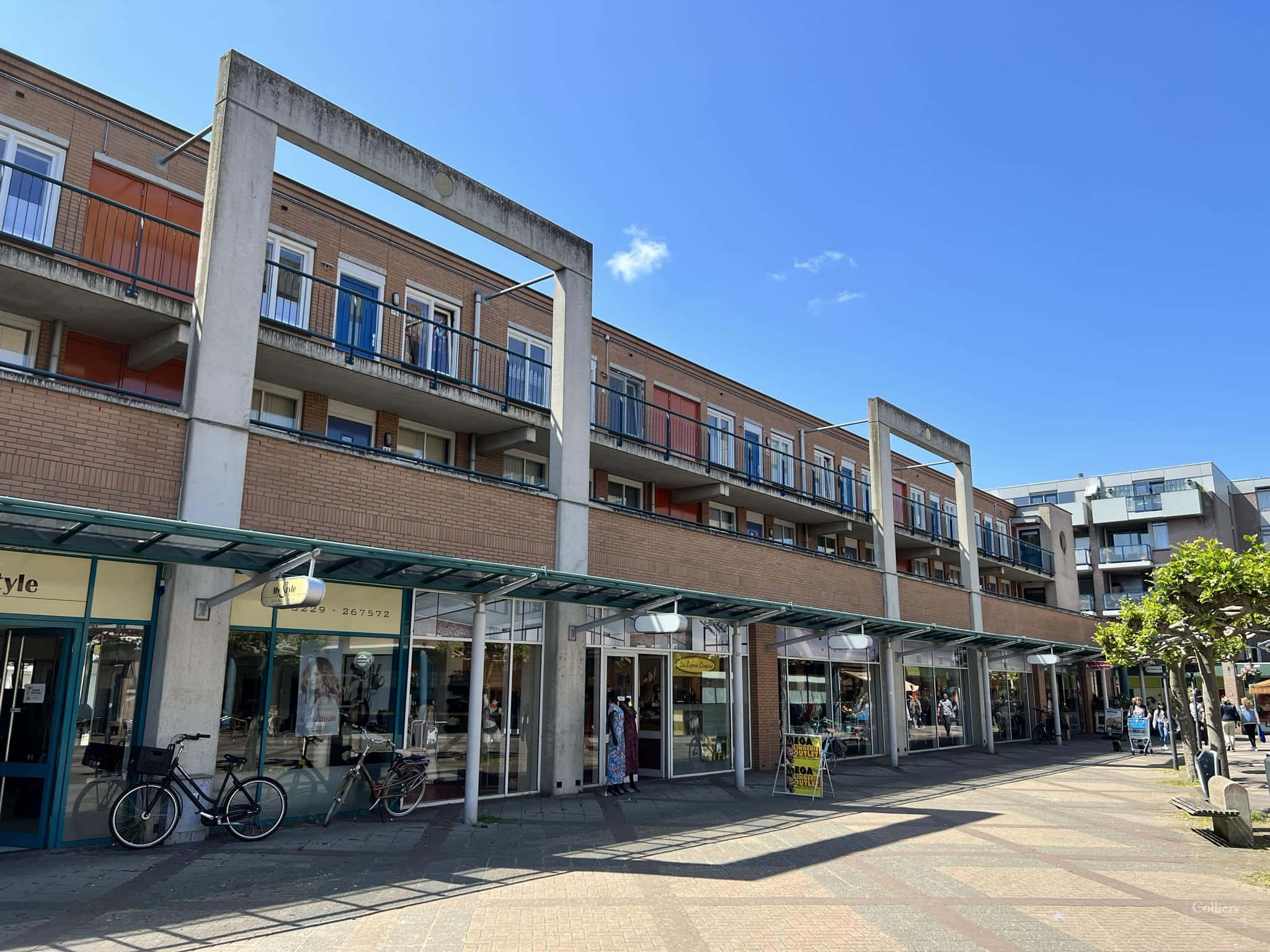 Hoorn, shopping district, sunny day, Full HD Desktop Wallpaper