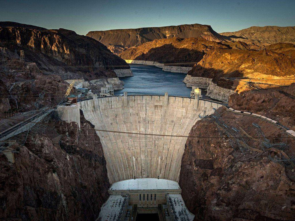 Hoover Dam, golden hour, rugged cliffs, SD Desktop Wallpaper