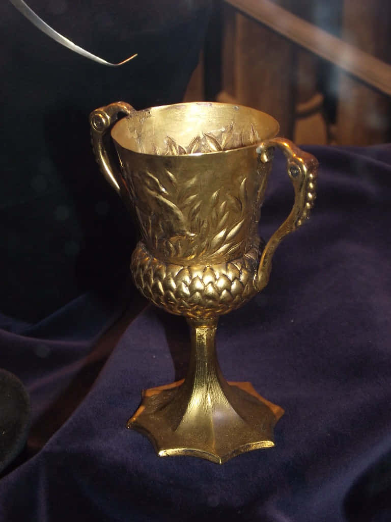 Horcrux, golden ornate trophy cup, leaf patterns, SD Phone Wallpaper