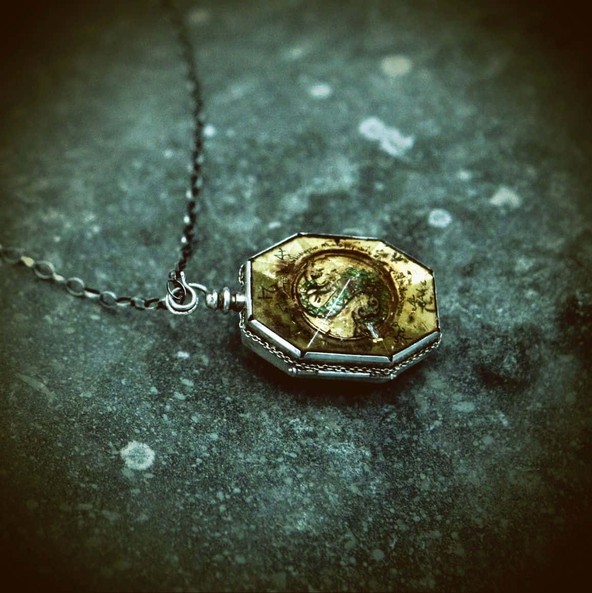 Horcrux, octagonal pocket watch, tarnished gold face, SD Phone Wallpaper