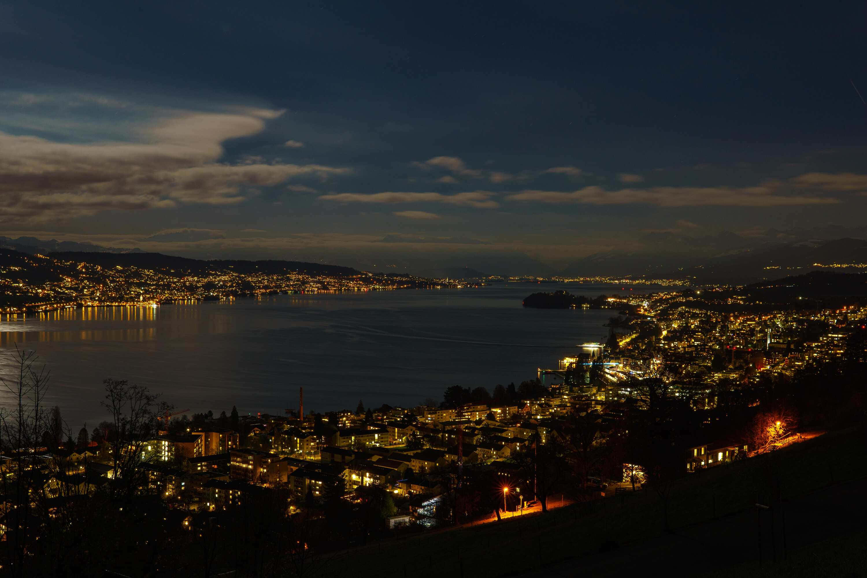 Horgen Switzerland, nighttime, lake view, 2K Desktop Wallpaper