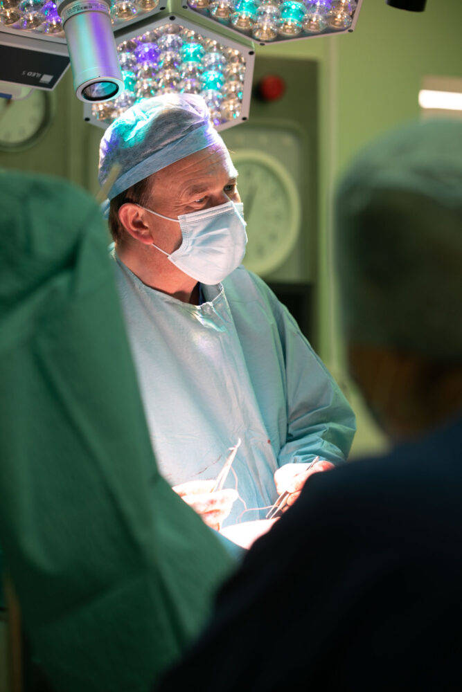 male surgeon, blue scrubs, surgical gown, SD Phone Wallpaper