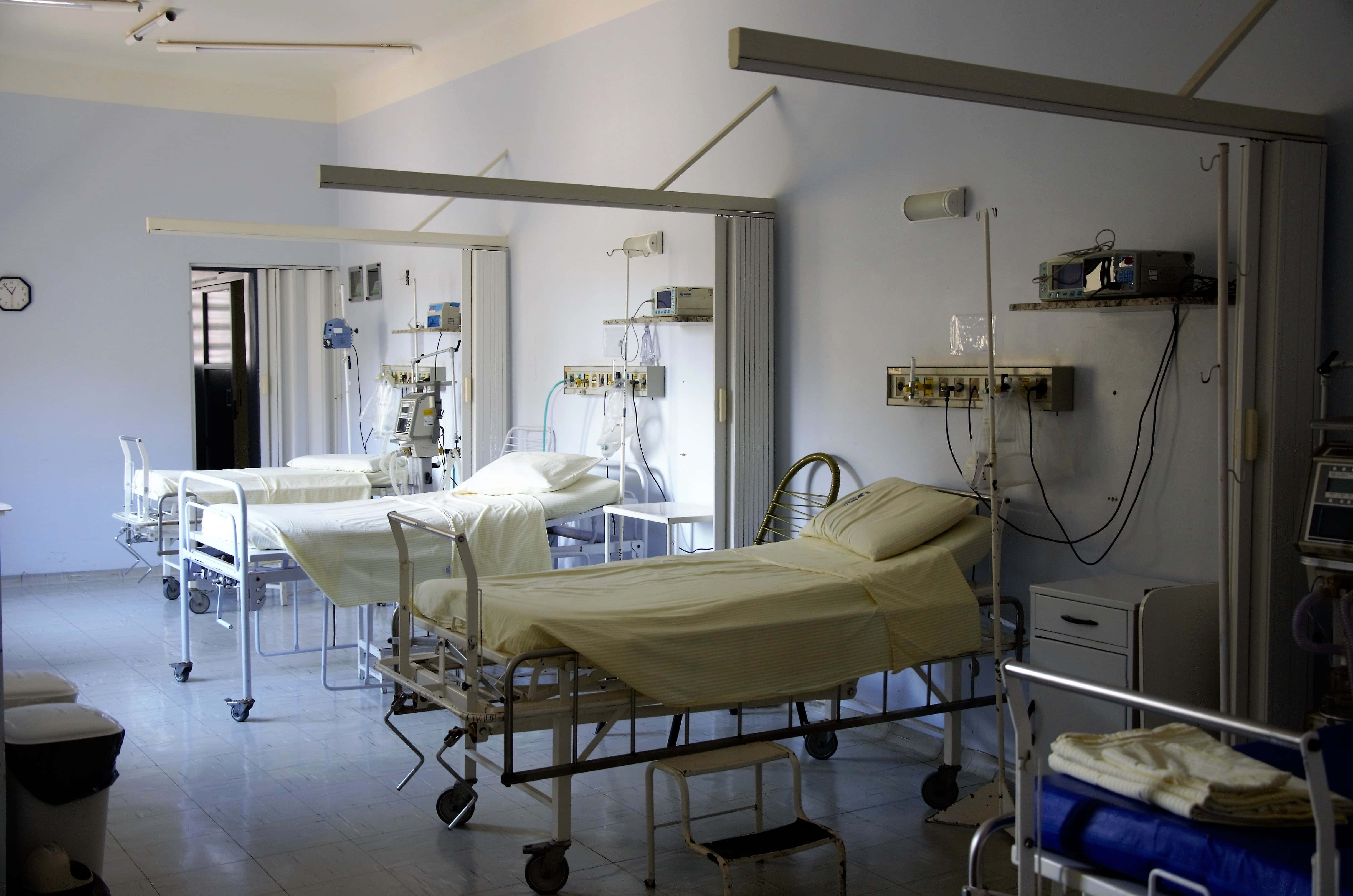 hospital bed, emergency room, sterile white ward, 4K Desktop Wallpaper