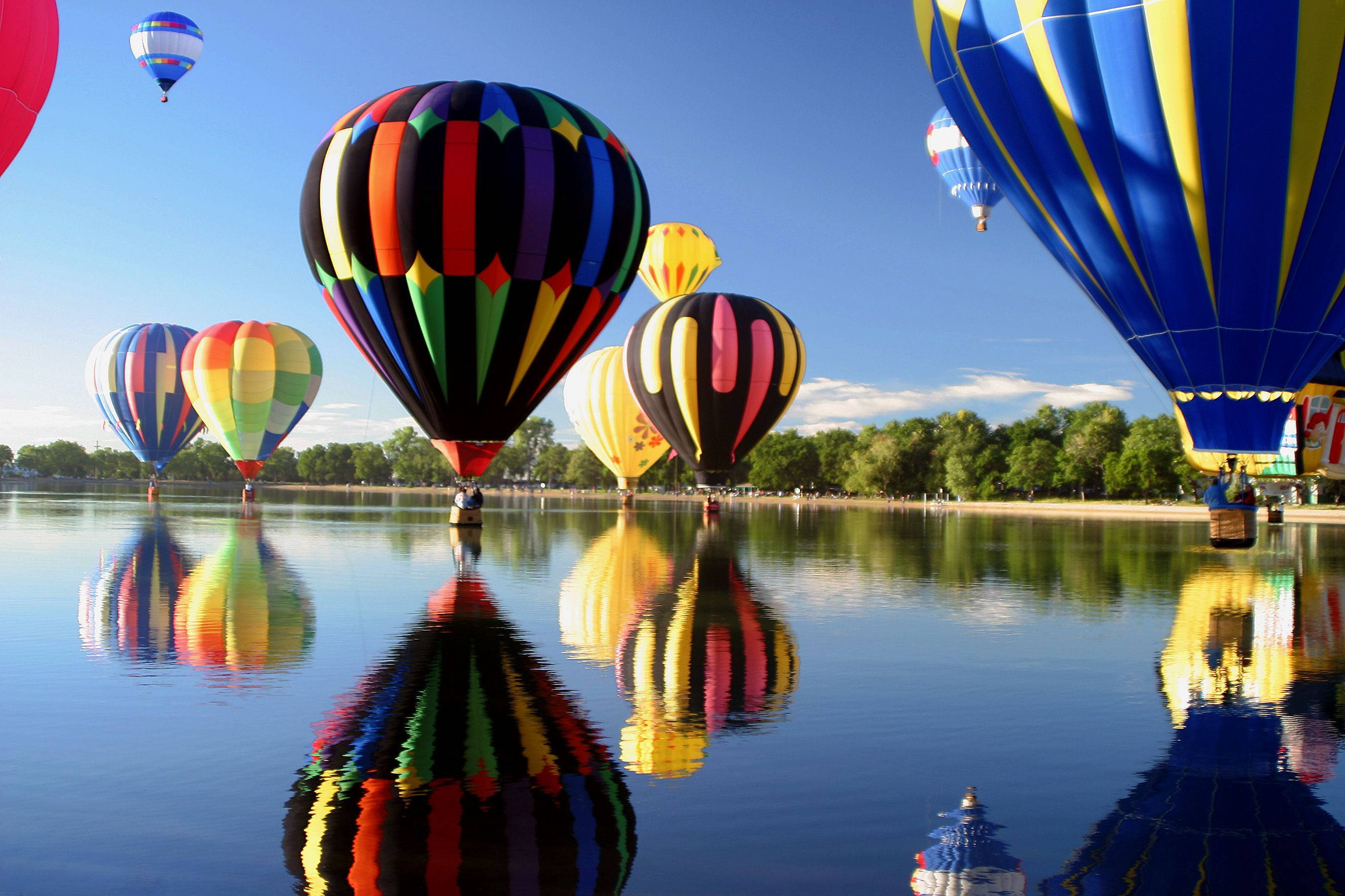 hot air balloon, lake, calm lake, 2K Desktop Wallpaper