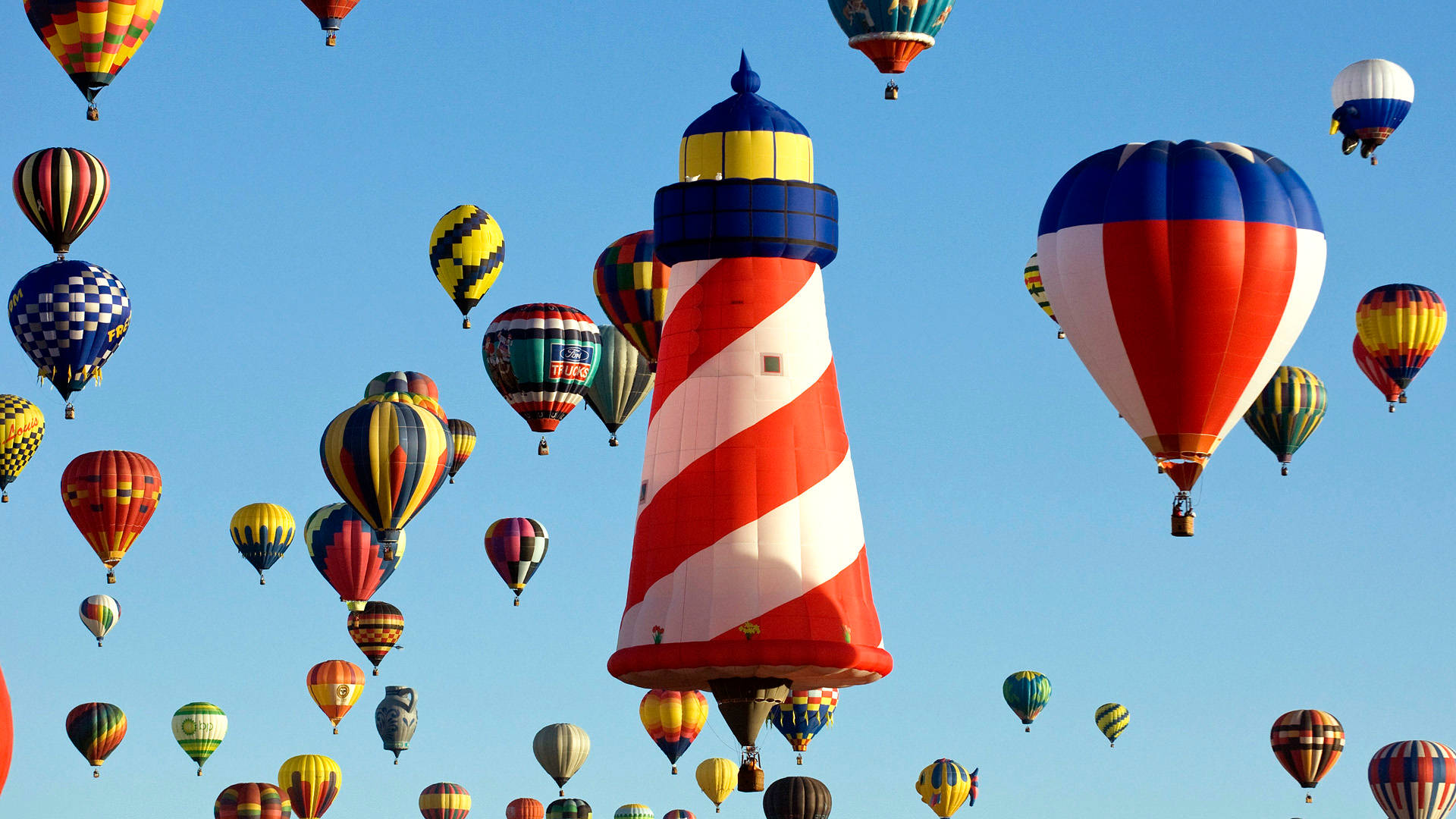 hot air balloon, lighthouse, red and white striped lighthouse, Full HD Desktop Wallpaper