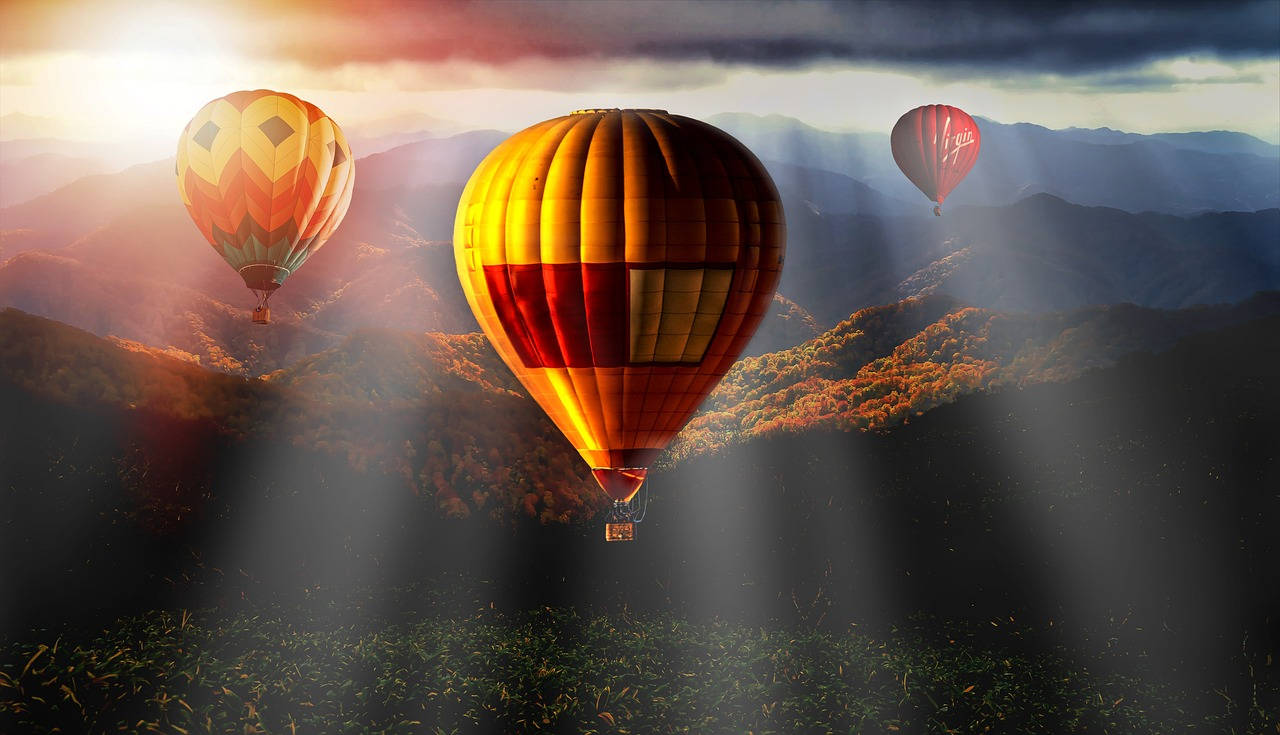 hot air balloon, sunrise, golden light, HD Desktop Wallpaper