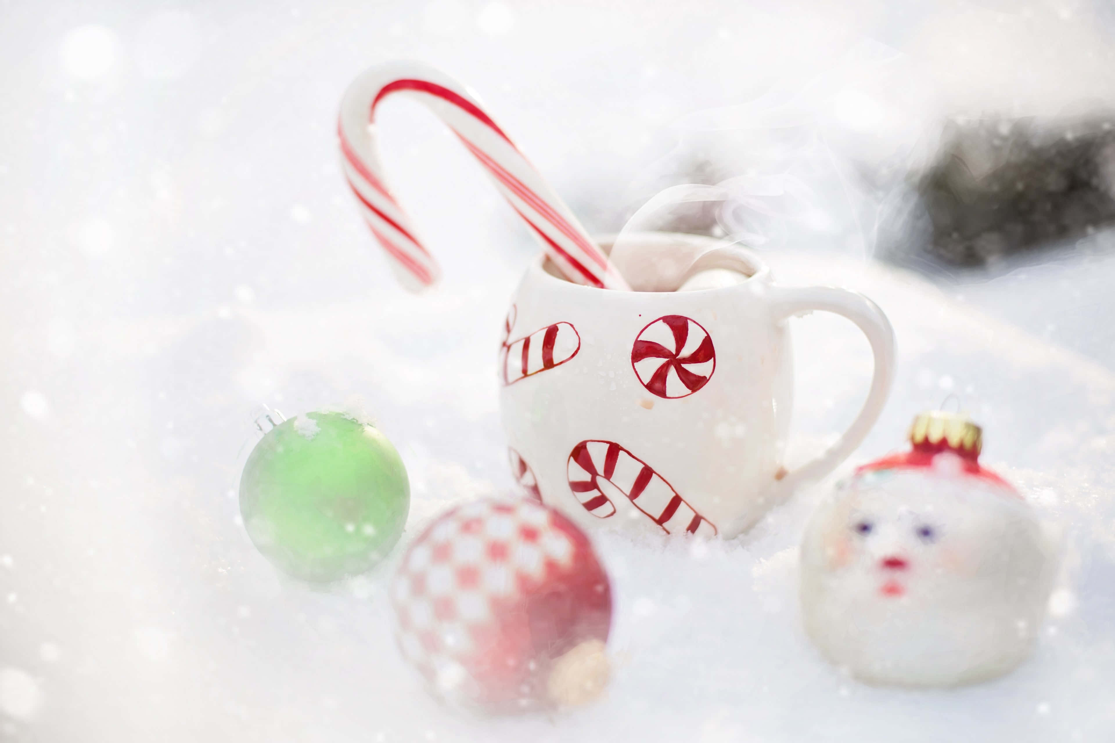 hot chocolate, mug, candy cane patterns, 4K Desktop Wallpaper