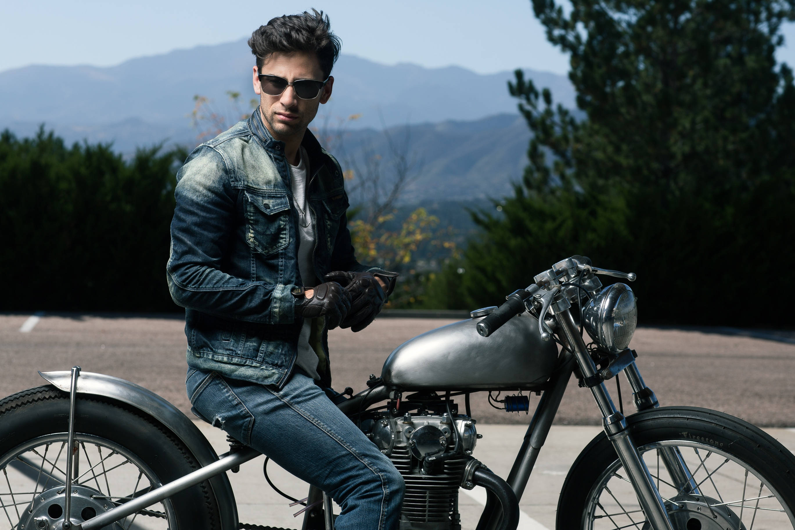 chrome motorcycle, sunglasses, denim, 2K Desktop Wallpaper