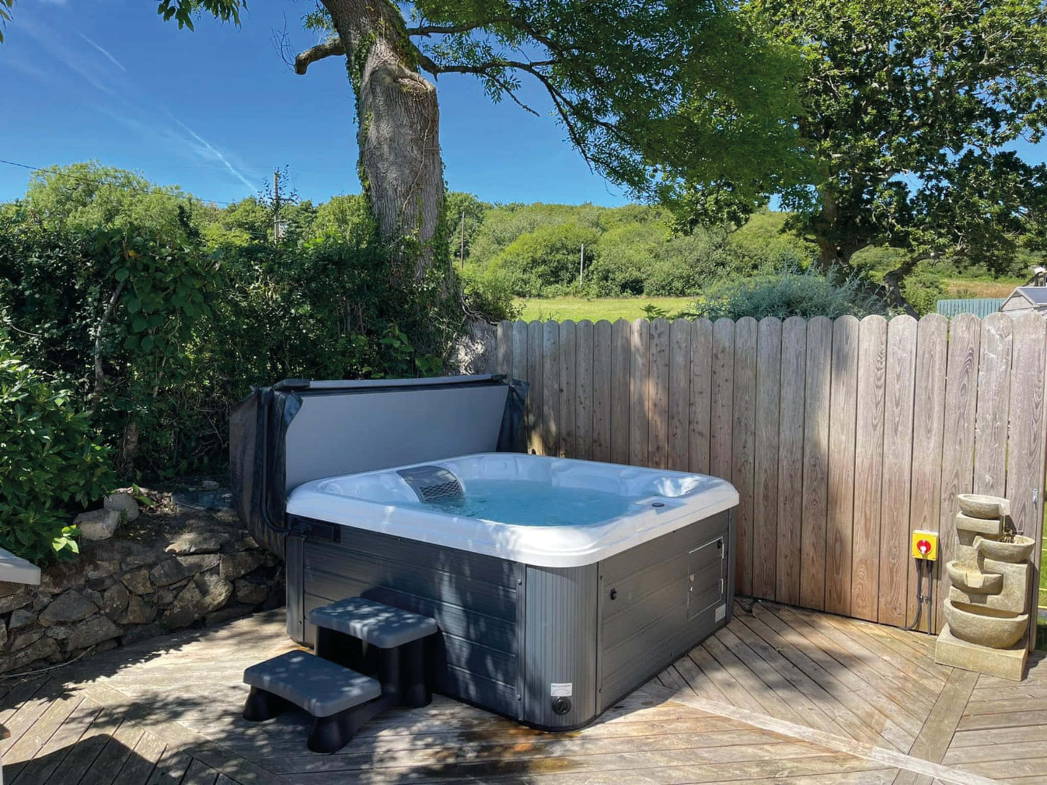gray hot tub, wooden deck, large tree, Full HD Desktop Wallpaper