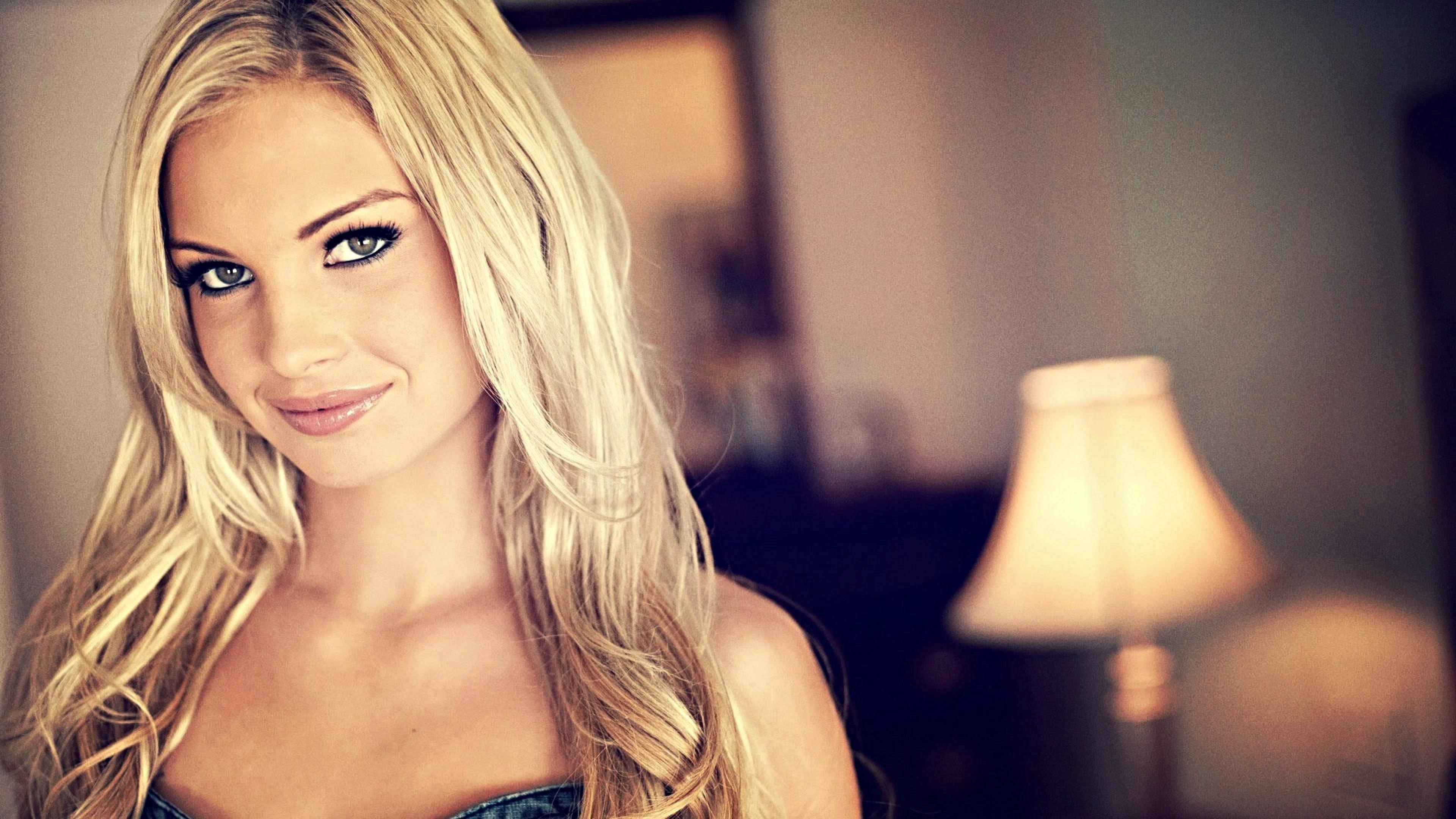 blonde girl, hotel room, warmly lit, 4K Desktop Wallpaper