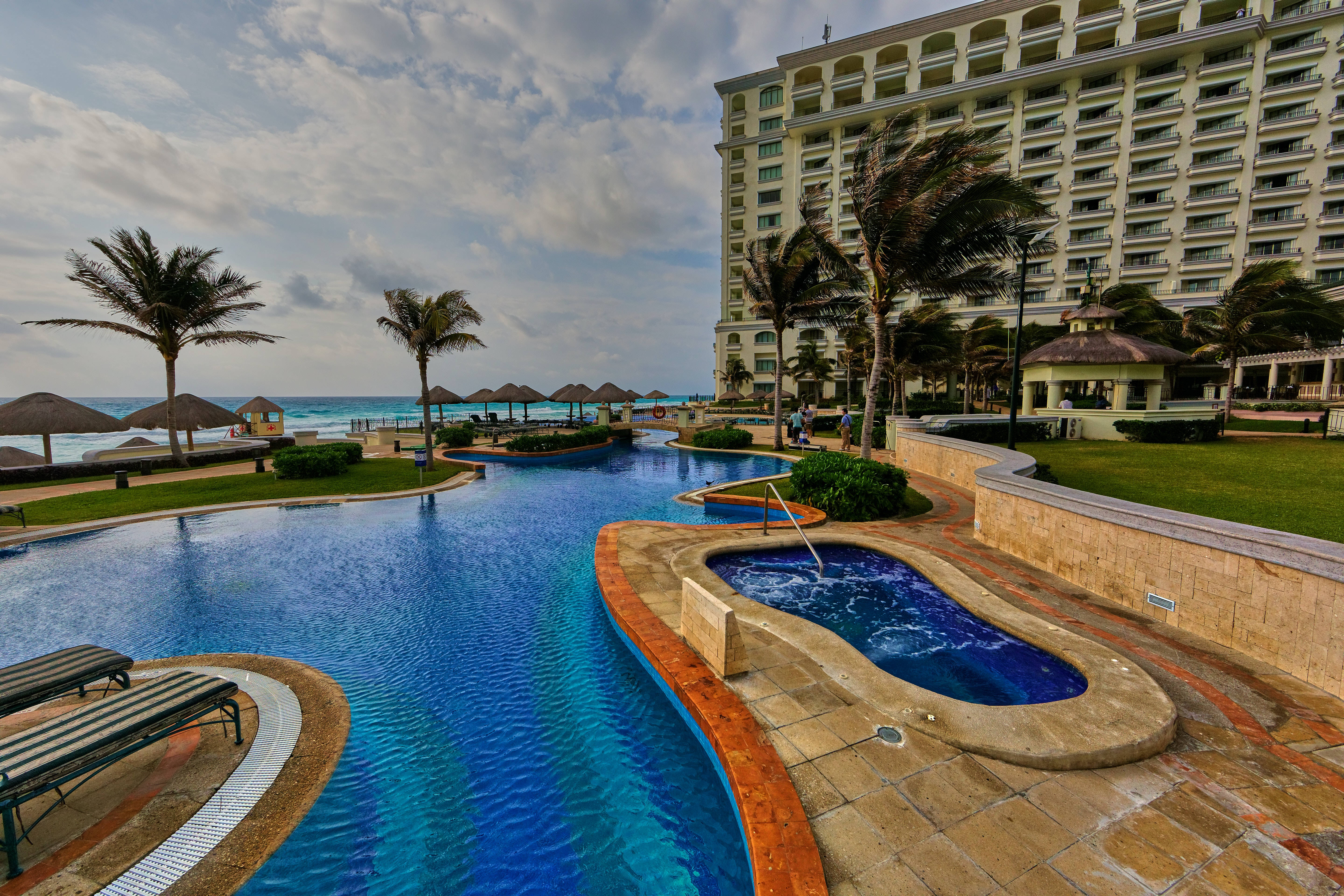 luxury hotel, poolside, turquoise water, 5K Desktop Wallpaper