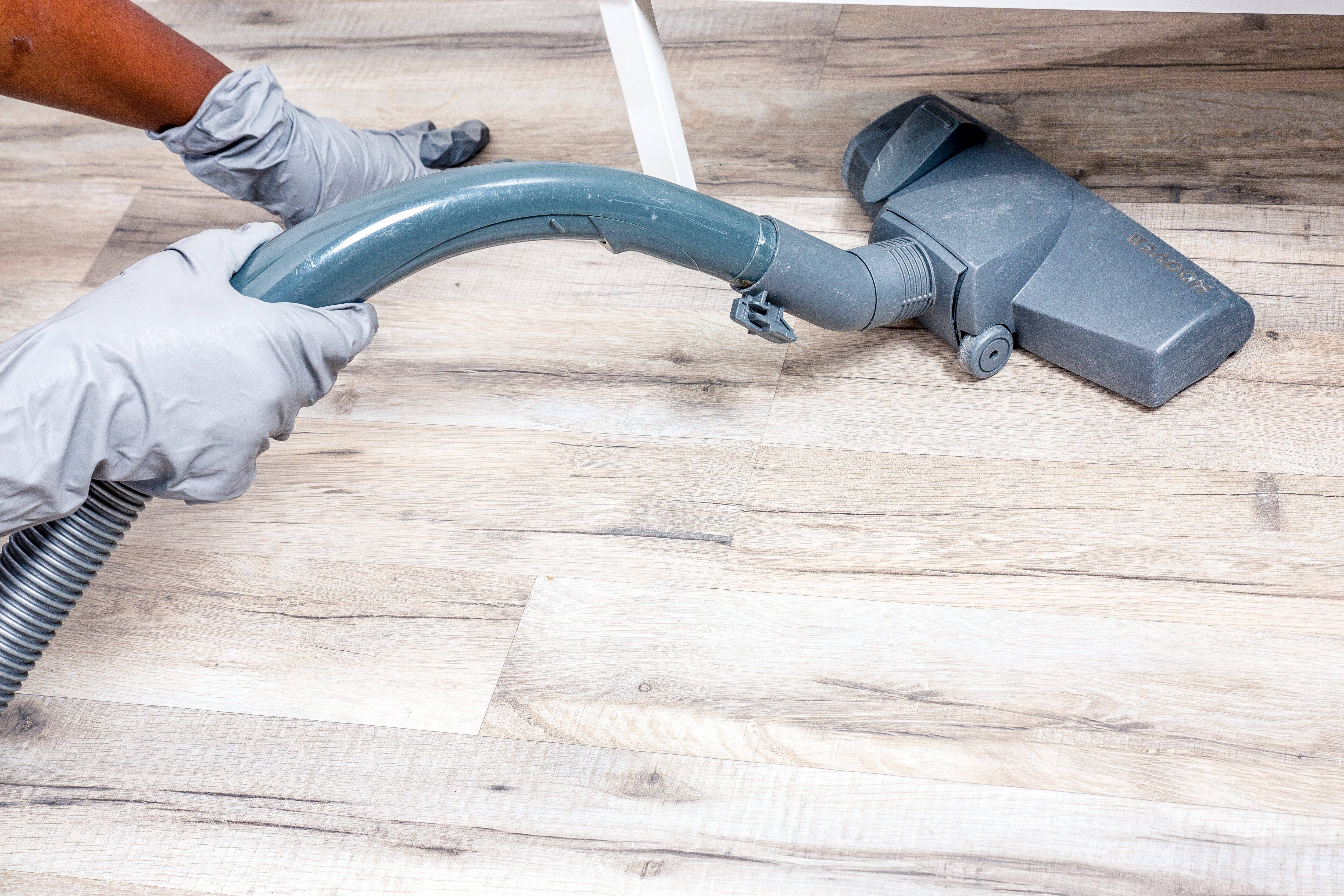 gray gloves, gray vacuum cleaner, light wood laminate floor, 4K Desktop Wallpaper