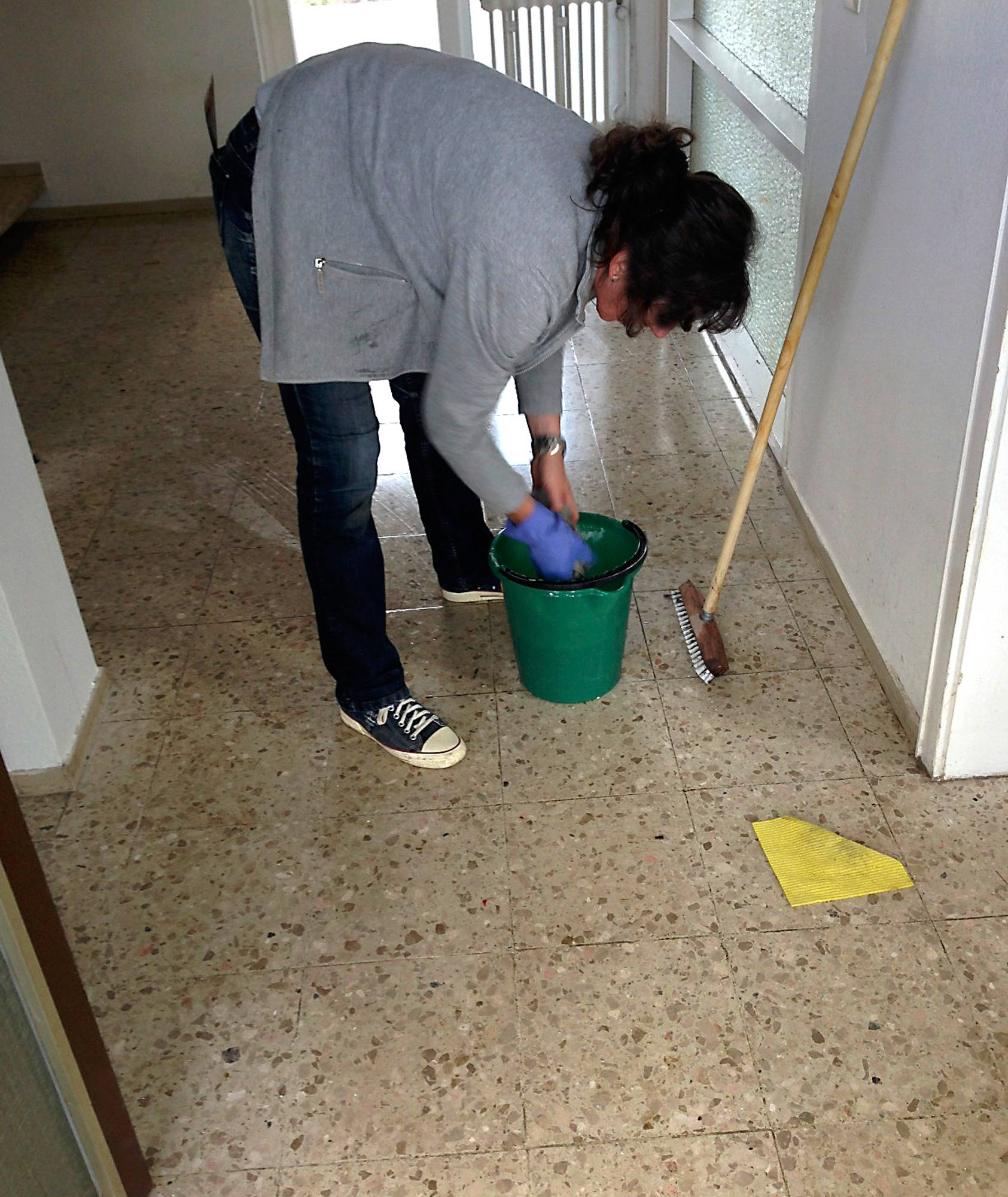 gray hoodie, blue gloves, speckled tile floor, Full HD Phone Wallpaper