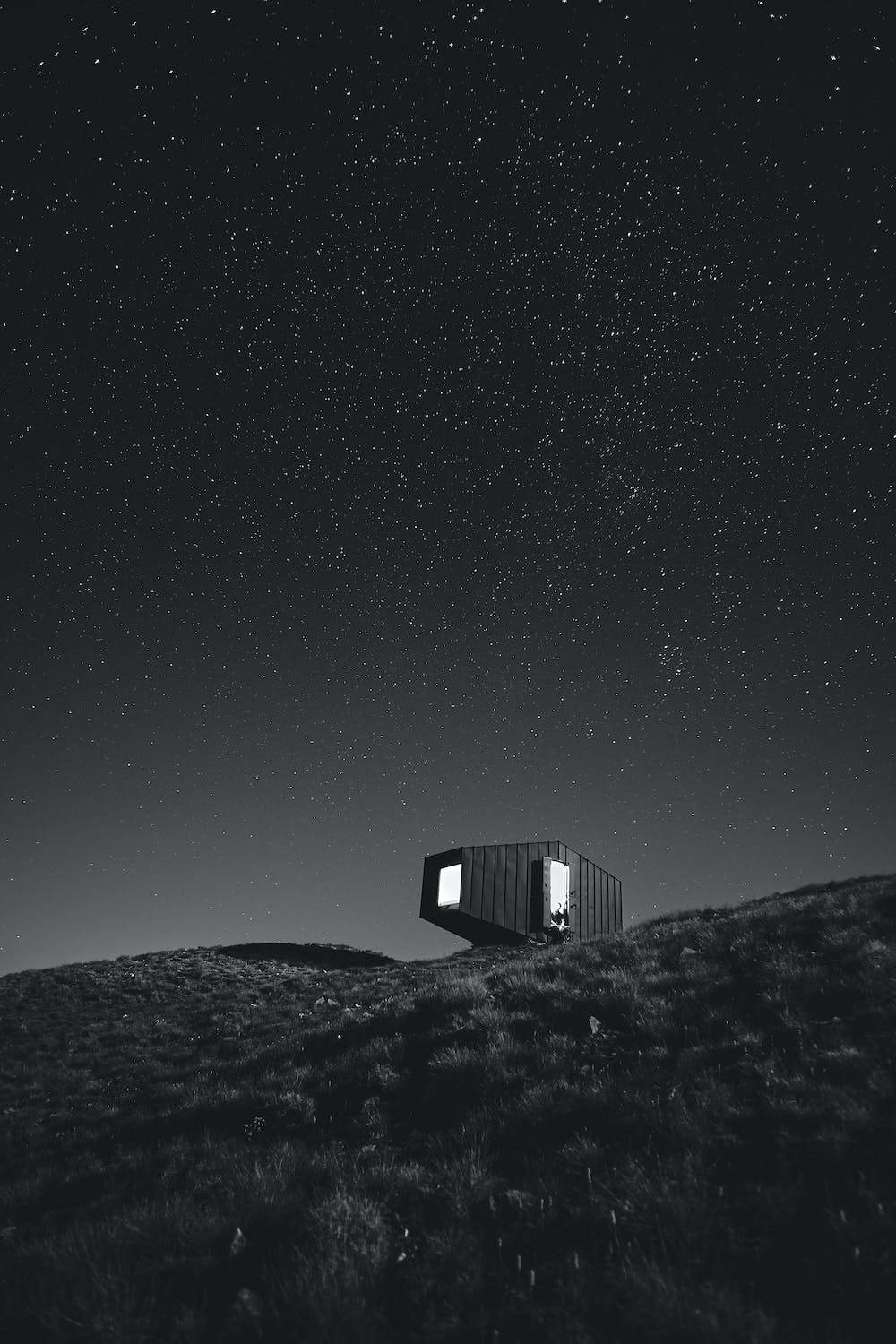 House On The Hill, black stars, modern cabin, HD Phone Wallpaper