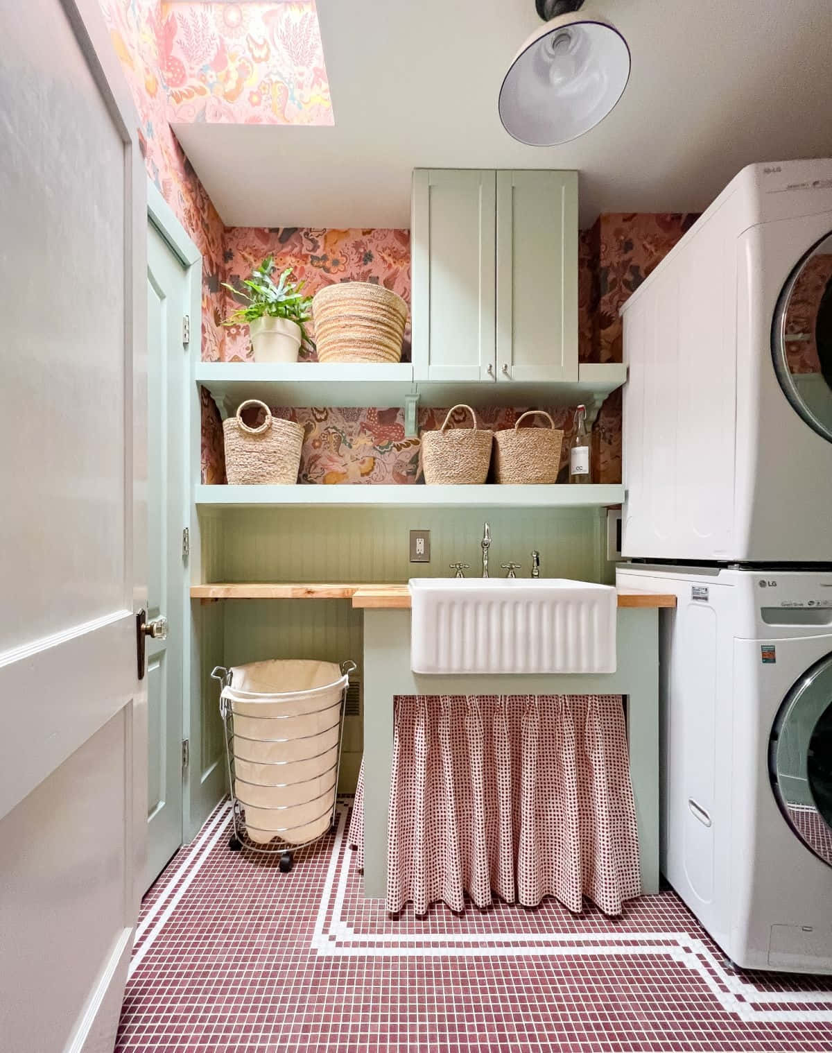 floral wallpaper, green cabinets, farmhouse sink, HD Phone Wallpaper
