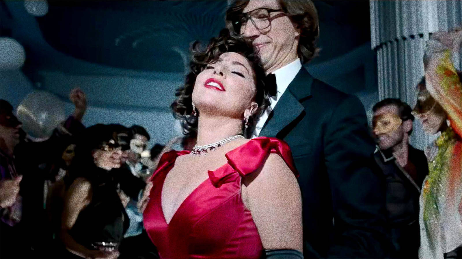 House Of Gucci, red satin dress, tuxedo, HD Desktop Wallpaper