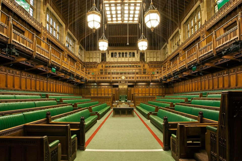 House of Parliament, green leather benches, hanging lanterns, SD Desktop Wallpaper