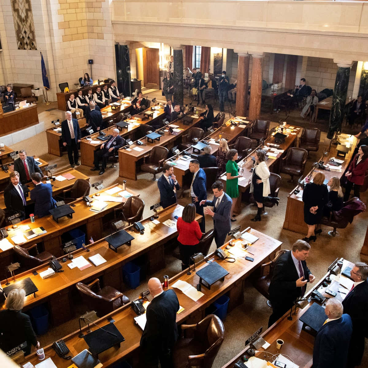 legislative chamber, lawmakers, suits, SD Desktop Wallpaper