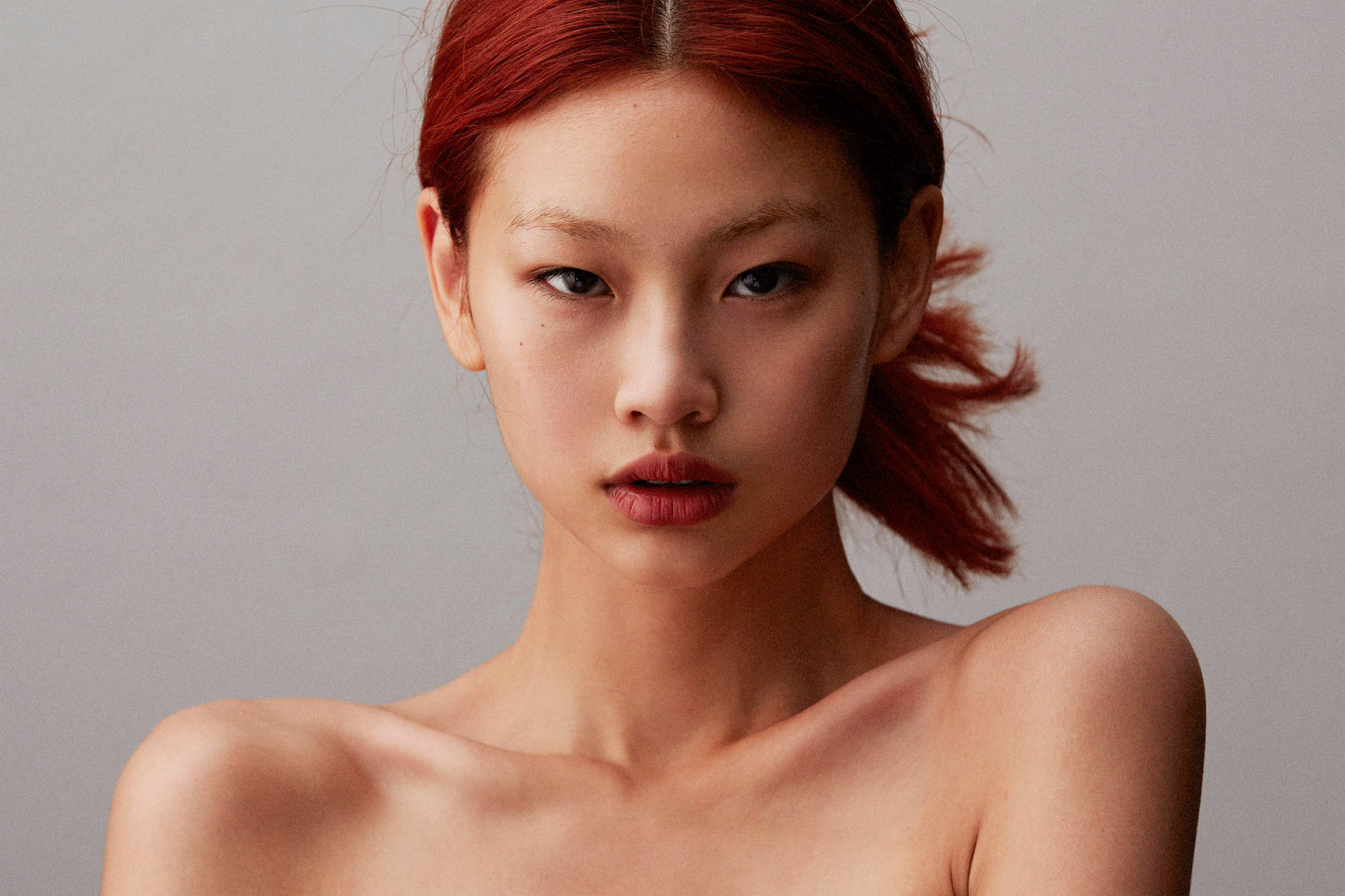 Hoyeon Jung, vibrant red hair, bold red lips, Full HD Desktop Wallpaper