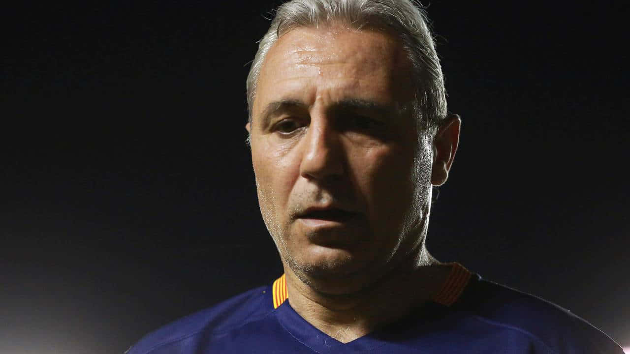 Hristo Stoichkov, blue sports jersey, gray hair, HD Desktop Wallpaper