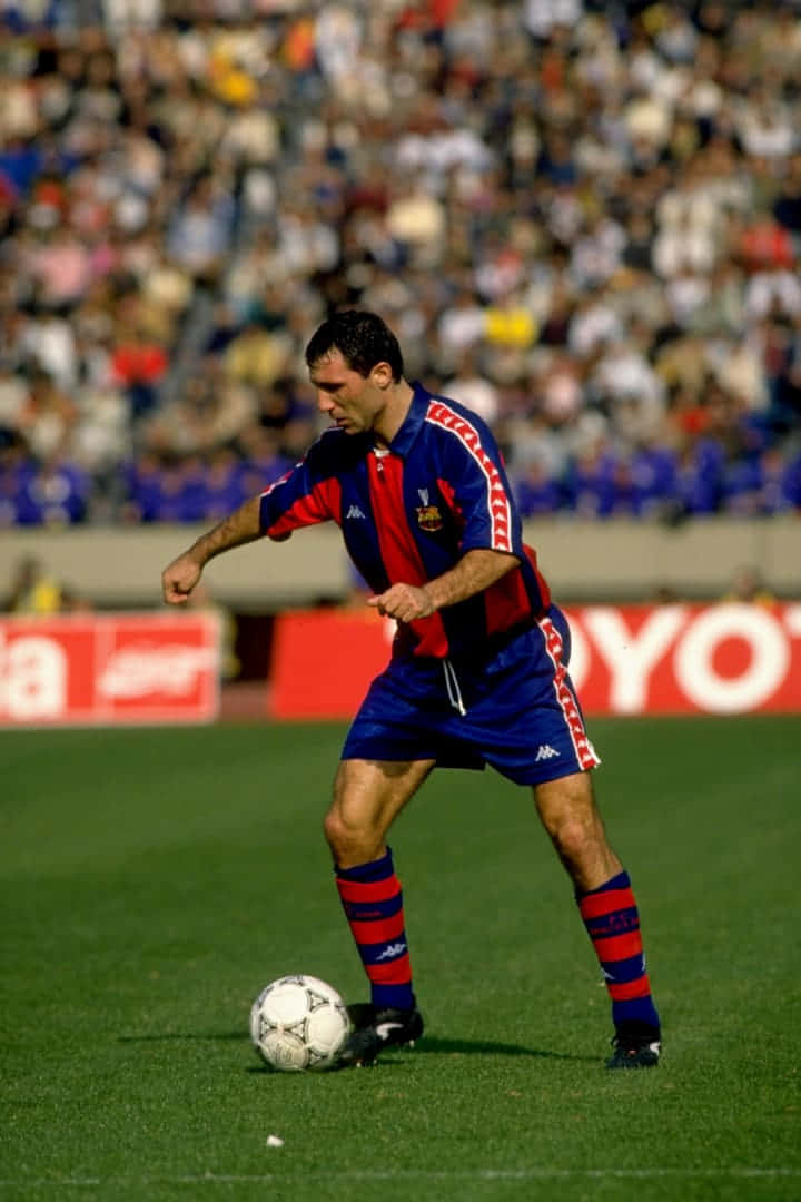 Hristo Stoichkov, blue and red striped jersey, green pitch, SD Phone Wallpaper