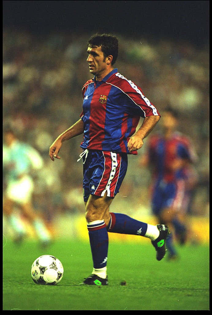 Hristo Stoichkov, red and blue striped jersey, green field, SD Phone Wallpaper