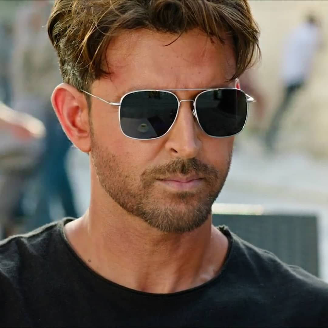 Hrithik Roshan War, aviator sunglasses, tousled brown hair, SD Desktop Wallpaper