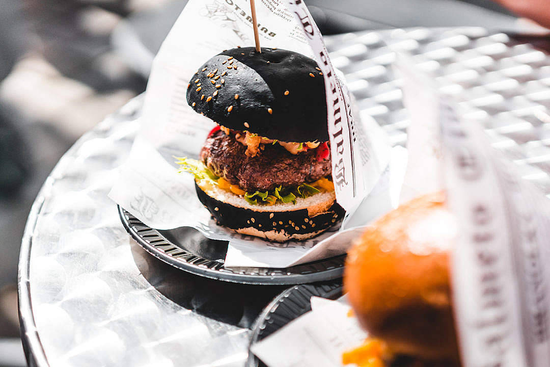 Huawei Honor, black sesame seed burger, juicy patty, SD Desktop Wallpaper