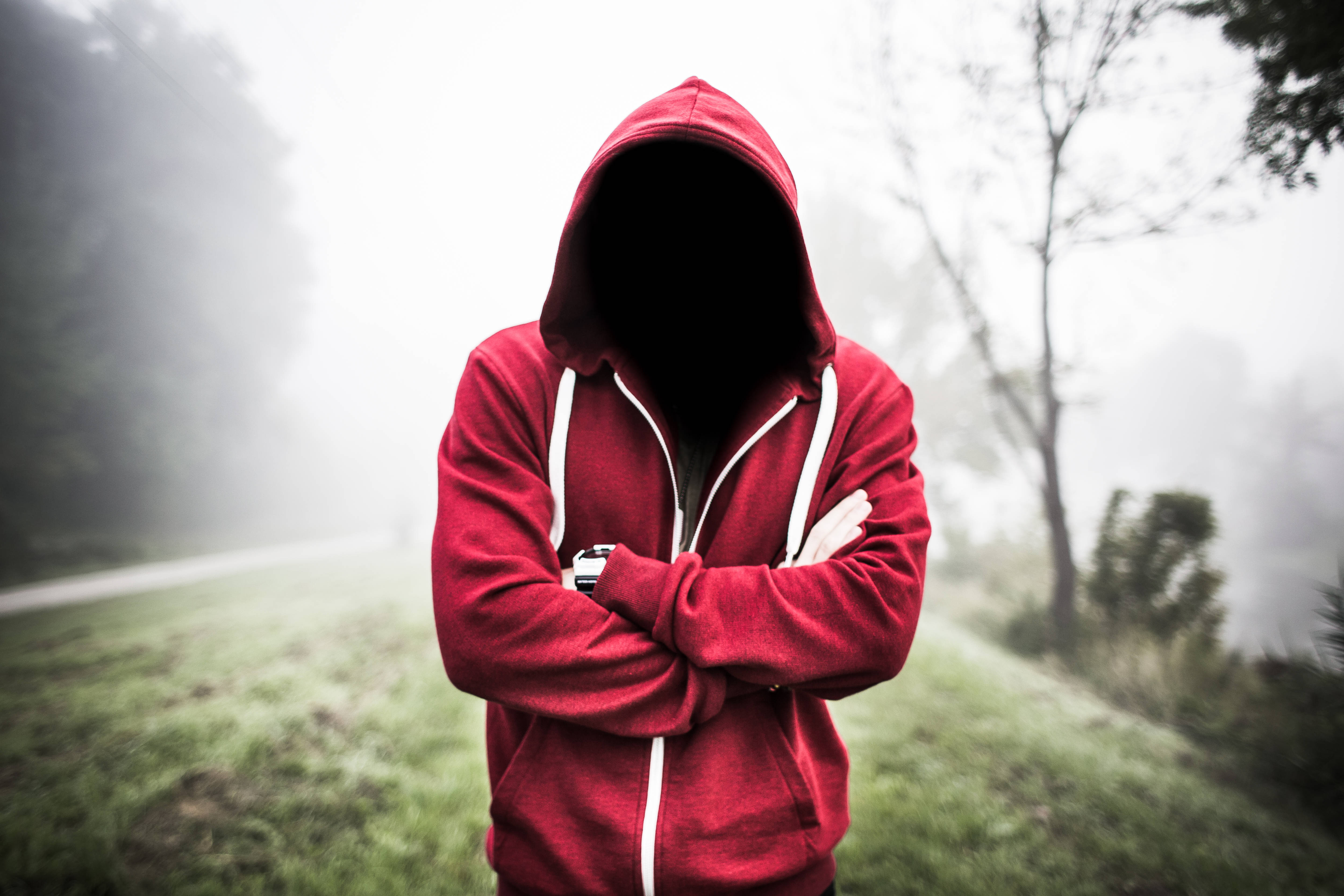 Huawei Honor, red hoodie, foggy path, 4K Desktop Wallpaper