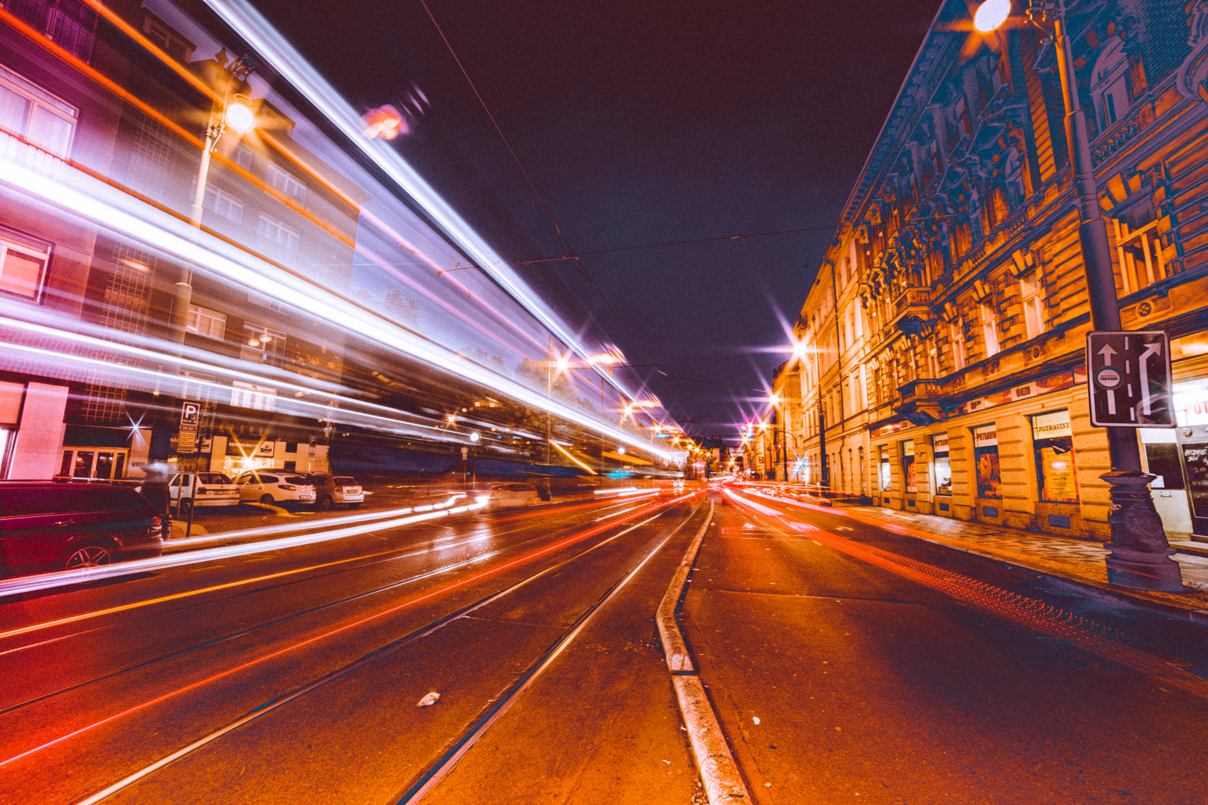 Huawei Honor, busy street, lights, 4K Desktop Wallpaper