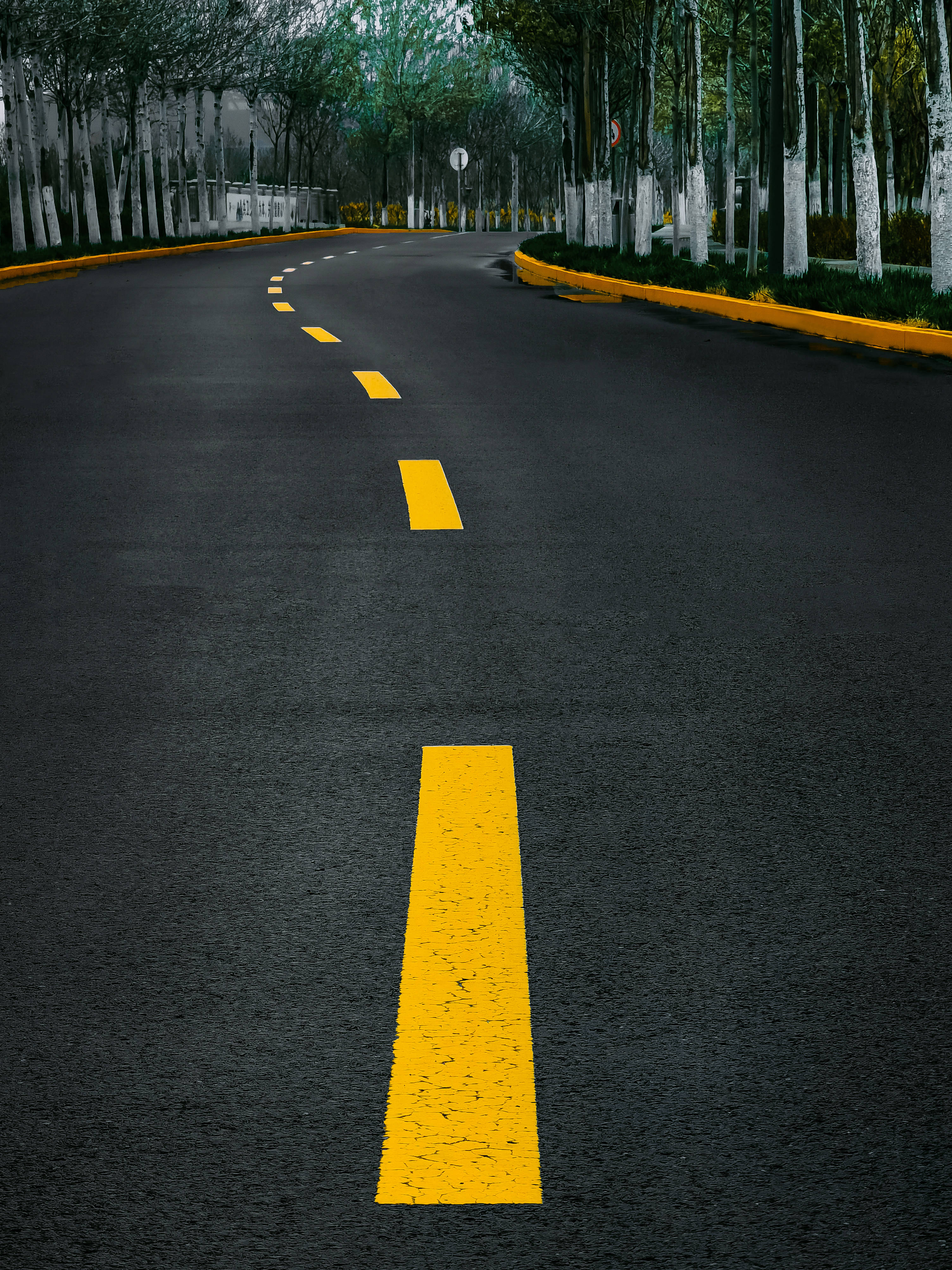 Huawei Honor, yellow lines, asphalt road, 4K Phone Wallpaper