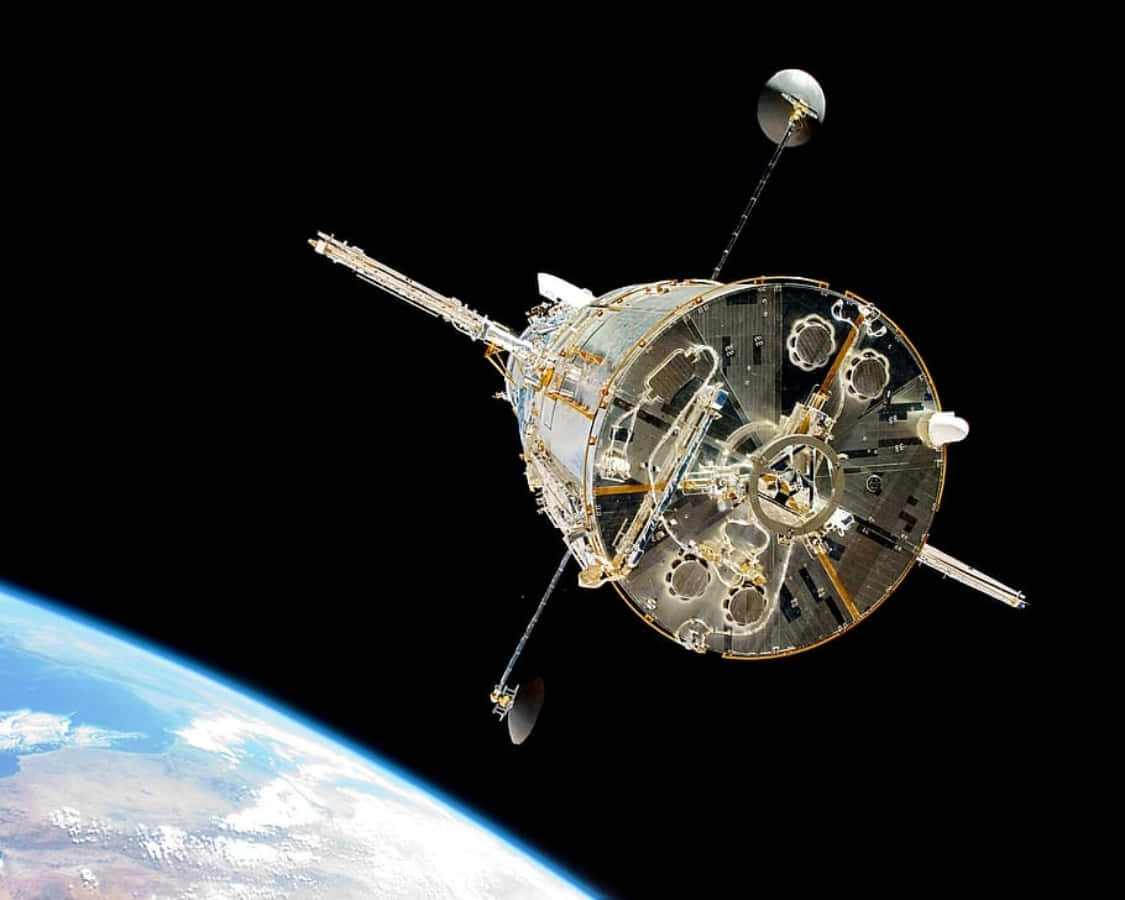 Hubble Space Telescope, Earth, blackness of space, SD Desktop Wallpaper