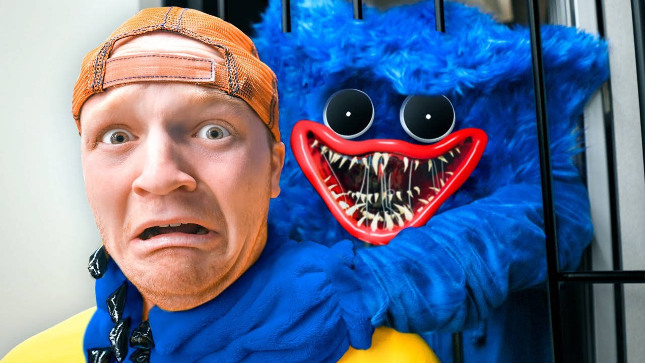 Huggy Wuggy, blue furry monster, wide red mouth, HD Desktop Wallpaper