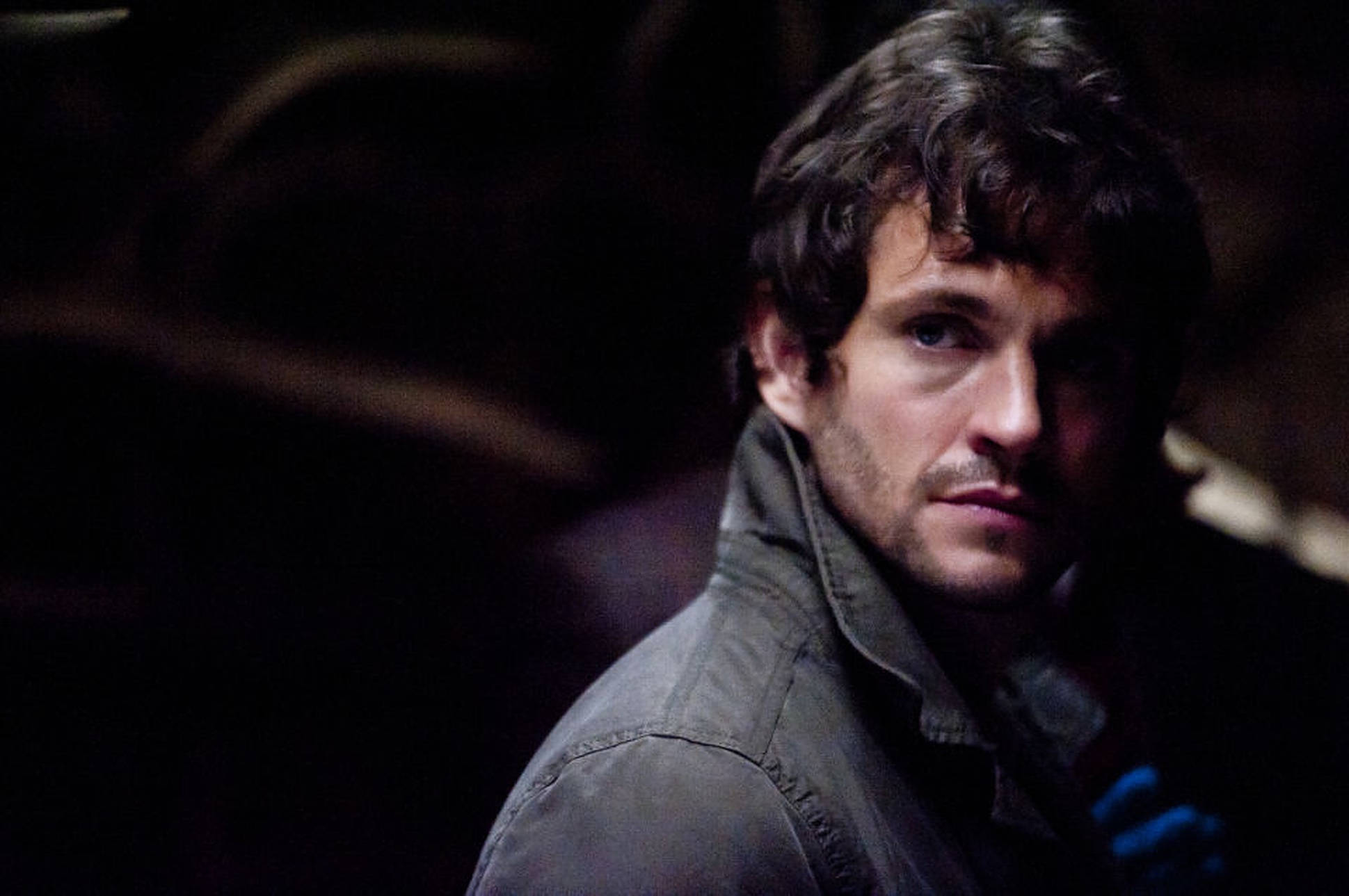 Hugh Dancy, dark hair, serious expression, Full HD Desktop Wallpaper