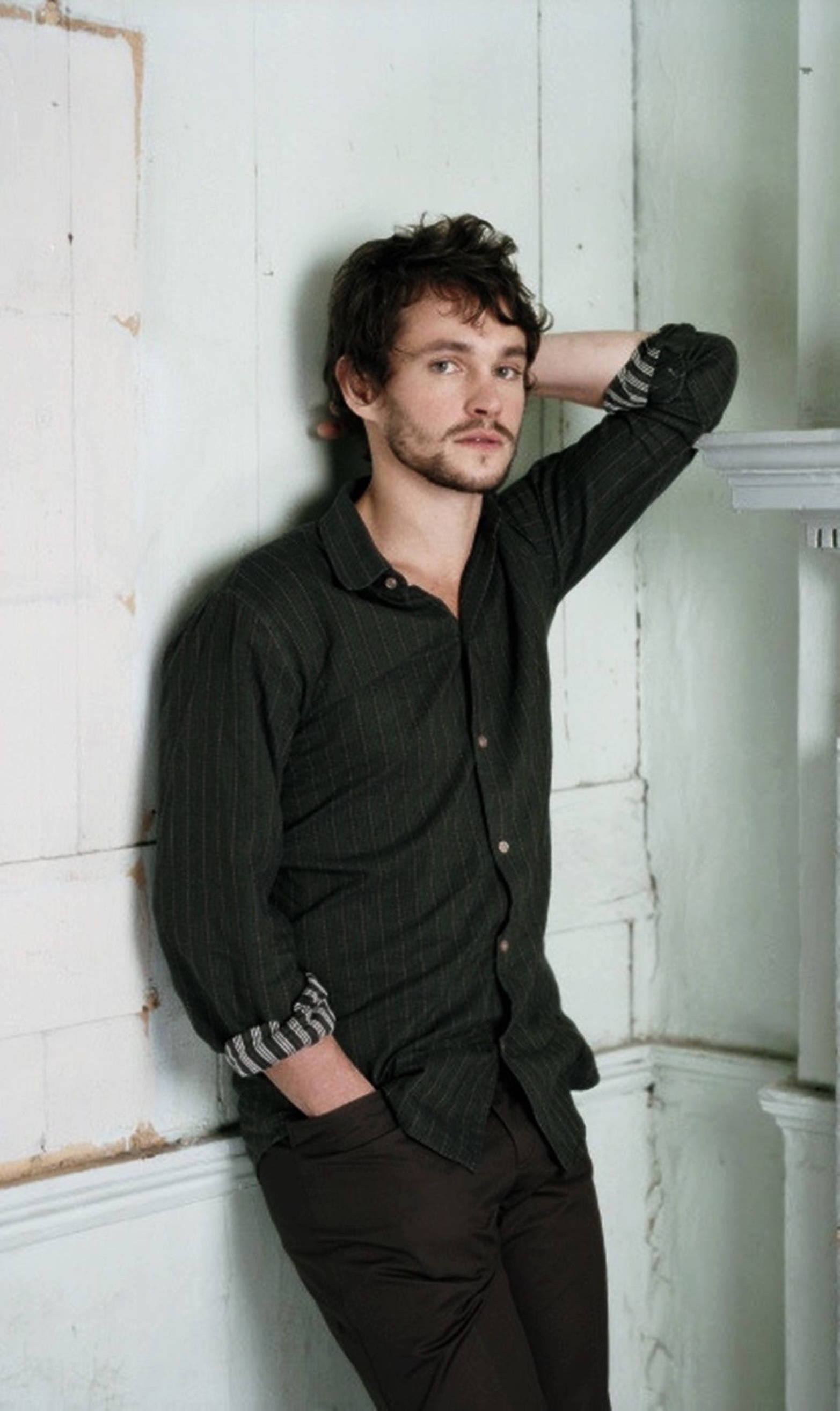 Hugh Dancy, long sleeve, tousled hair, 2K Phone Wallpaper