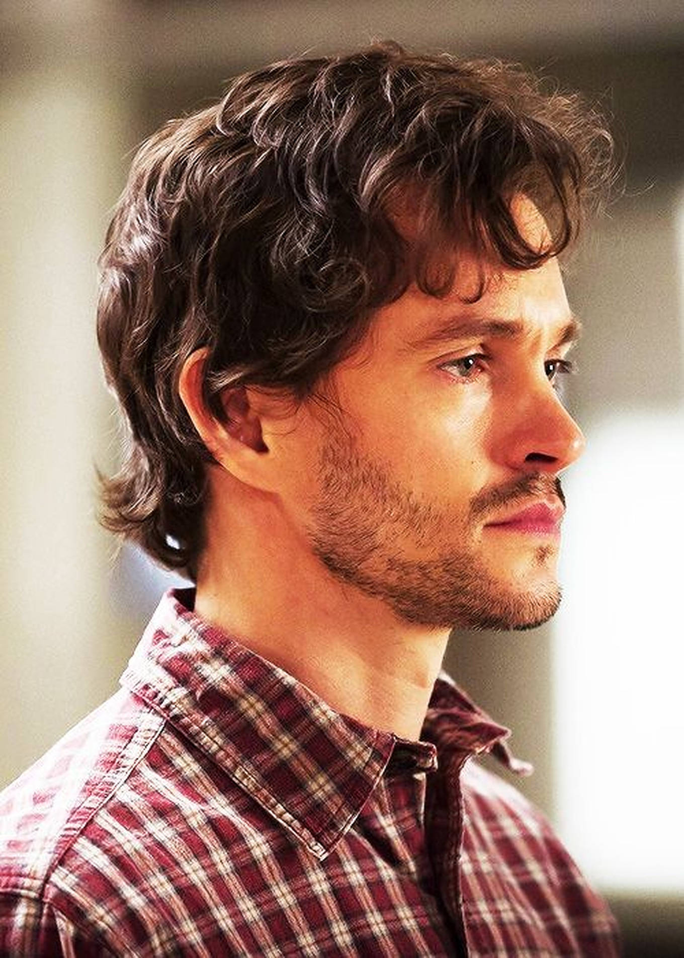 Hugh Dancy, wavy brown hair, stubble, HD Phone Wallpaper