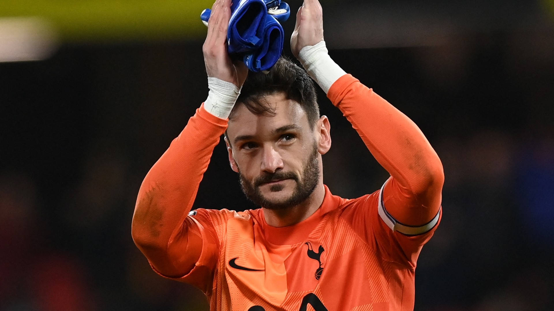 Hugo Lloris, orange jersey, blue towel, Full HD Desktop Wallpaper