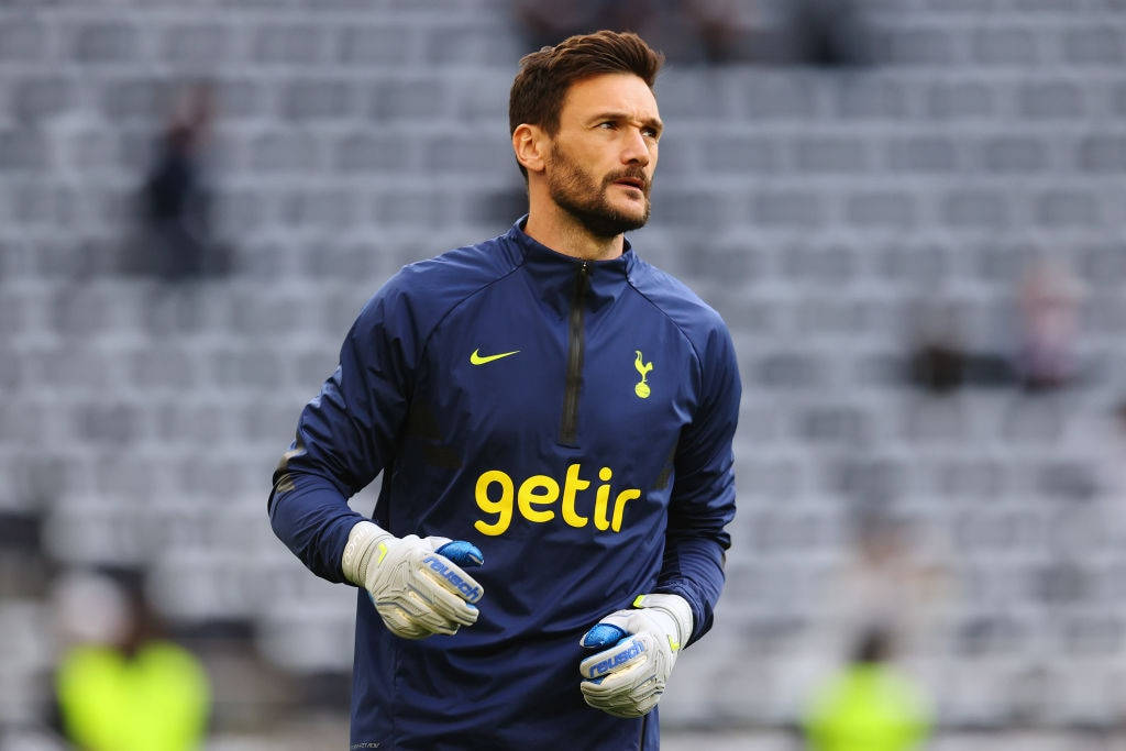 Hugo Lloris, navy training kit, yellow sponsor text, SD Desktop Wallpaper