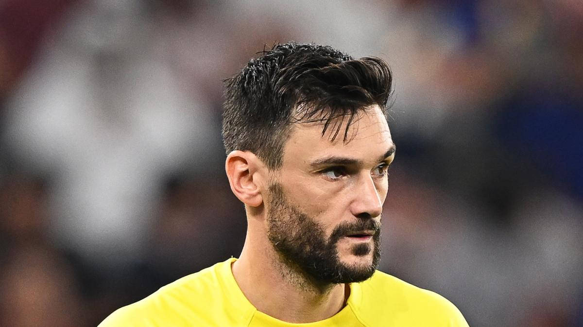 Hugo Lloris, bright yellow jersey, stadium lights, SD Desktop Wallpaper