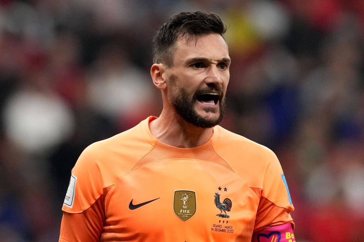 Hugo Lloris, orange jersey, daytime match, SD Desktop Wallpaper