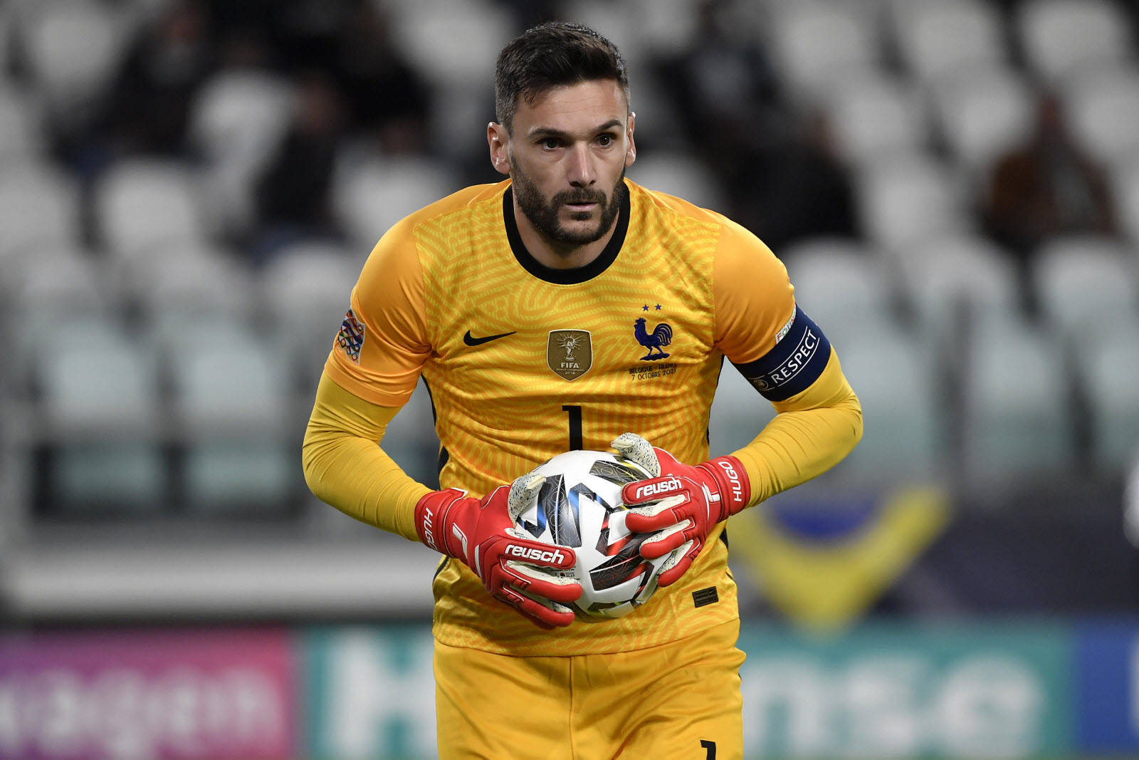 Hugo Lloris, yellow kit, soccer ball, HD Desktop Wallpaper