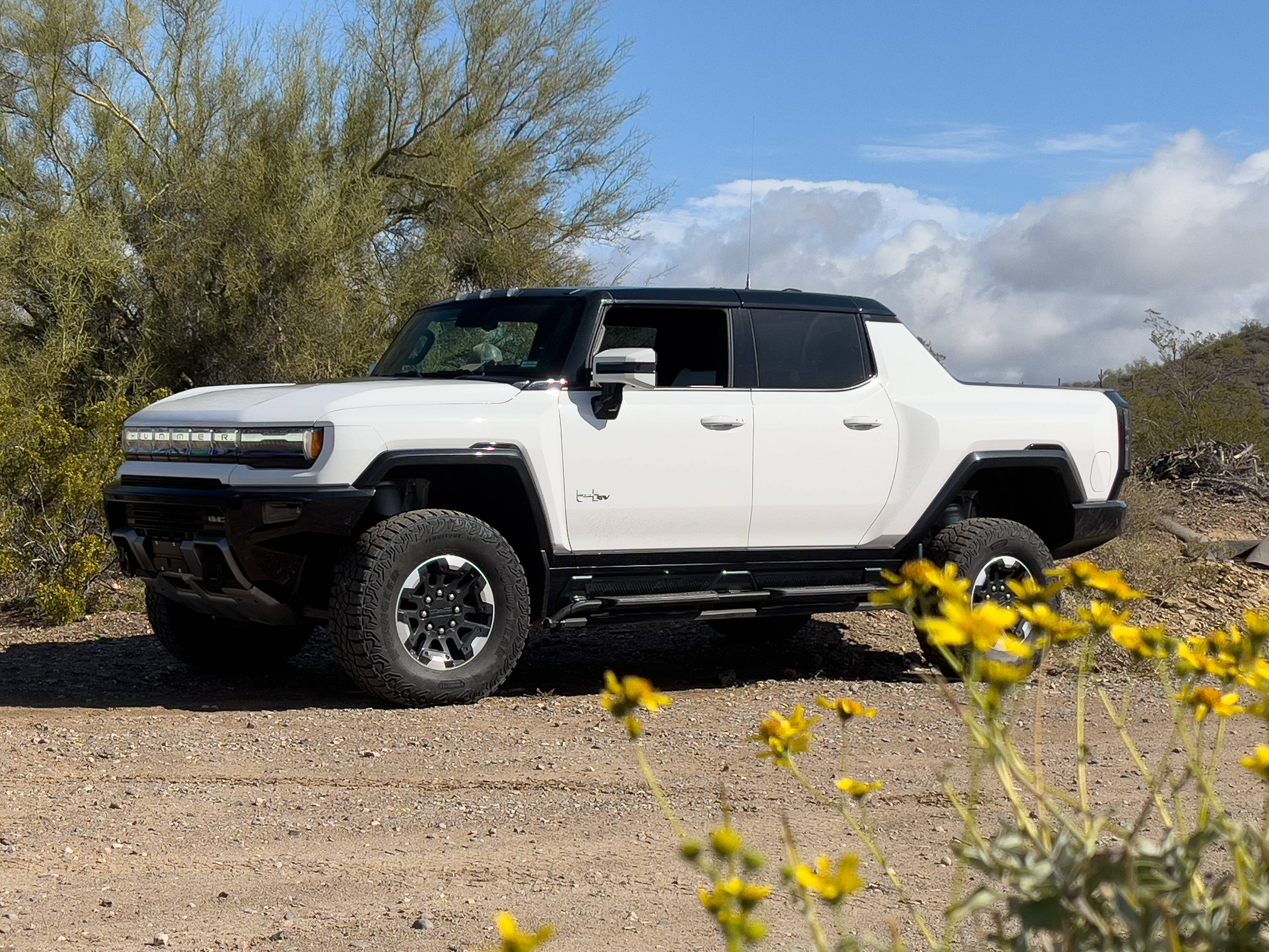 Hummer, white electric pickup truck, dirt road, 2K Desktop Wallpaper