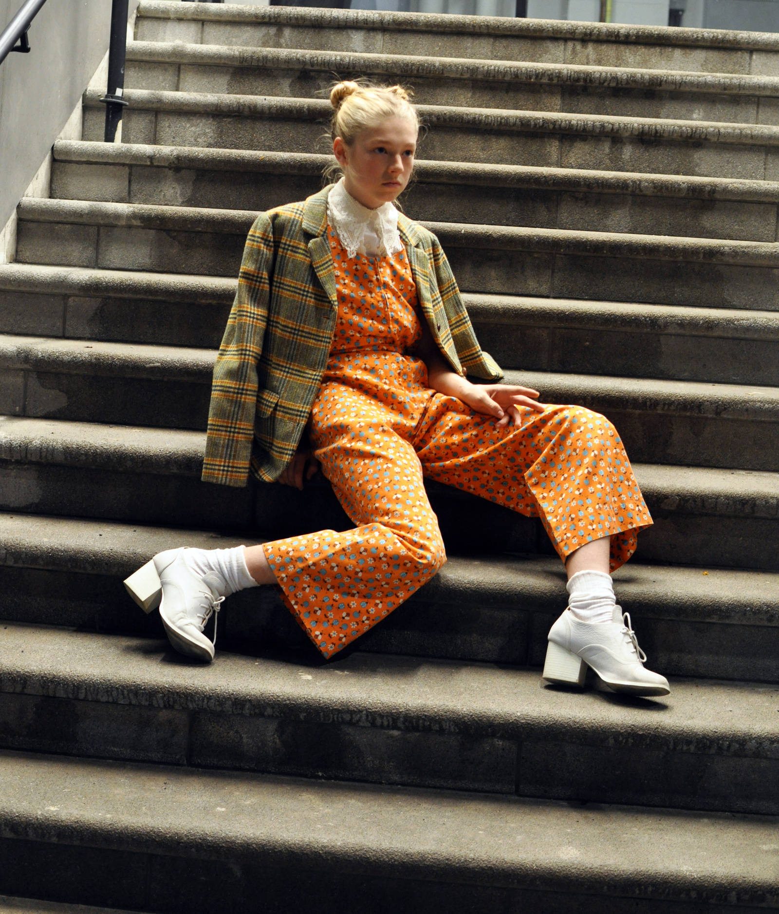 Hunter Schafer, orange patterned jumpsuit, plaid blazer, HD Phone Wallpaper