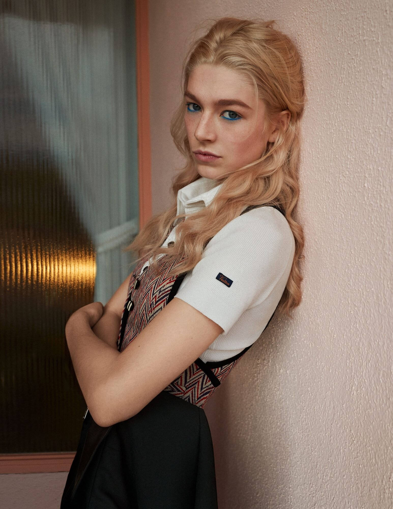 Hunter Schafer, blonde woman, striking blue eyes, Full HD Phone Wallpaper