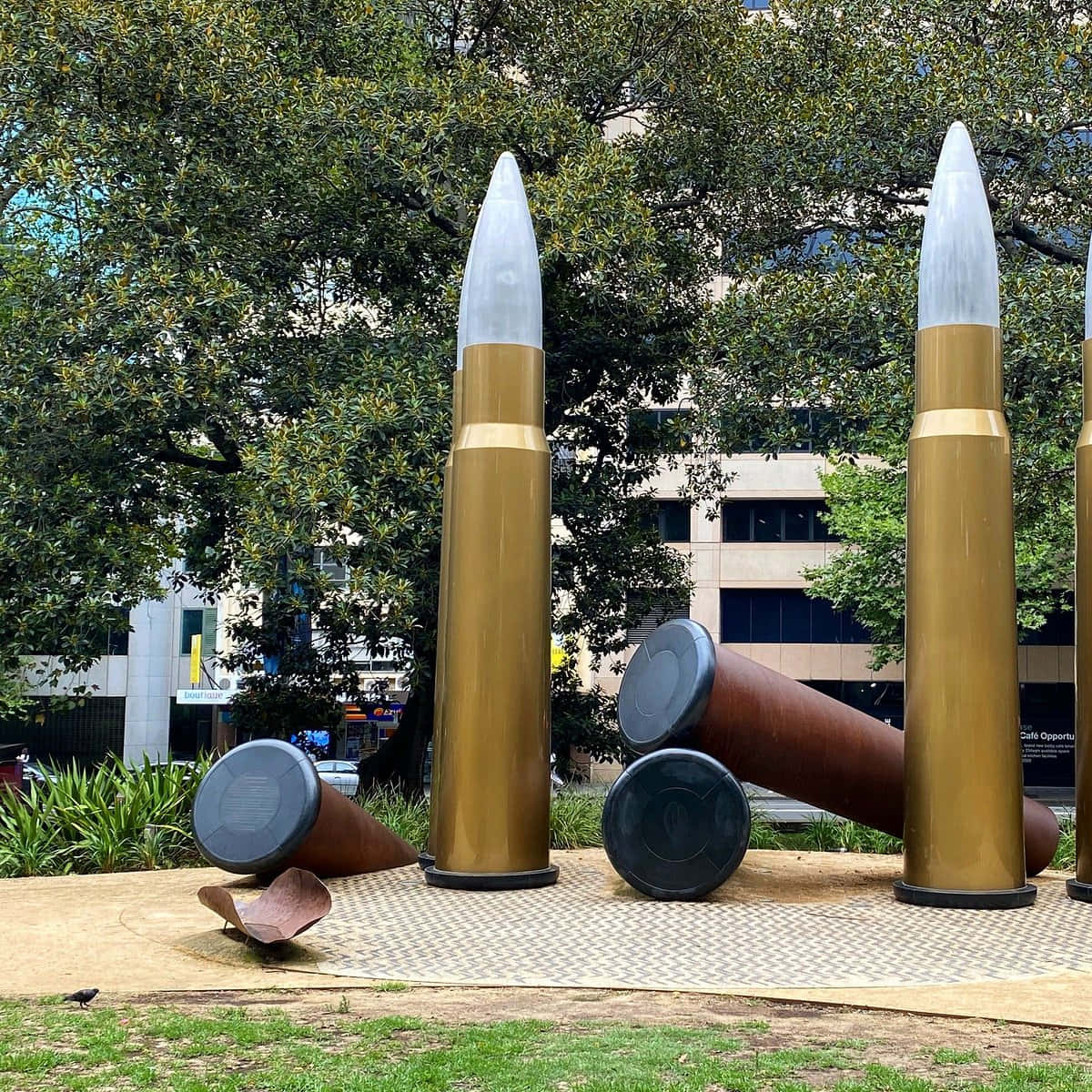 Hyde Park Sydney, bullet art installation, metallic bullet sculptures, SD Desktop Wallpaper