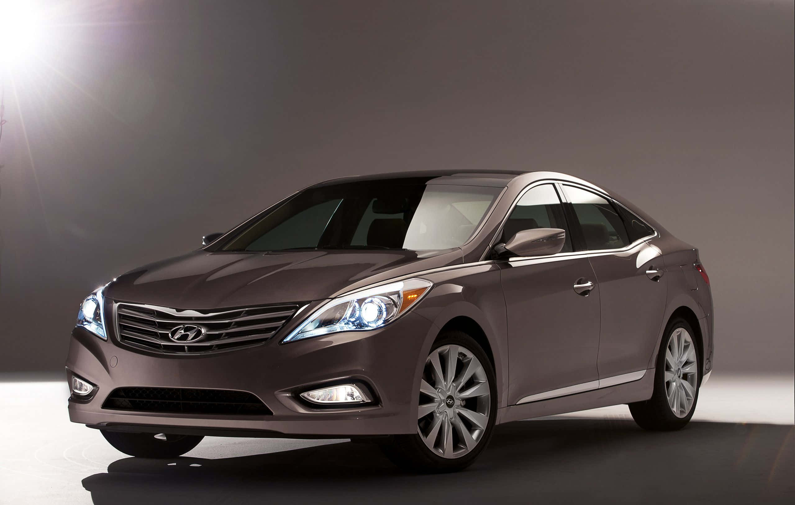 Hyundai Azera, metallic brown, glowing headlights, 2K Desktop Wallpaper